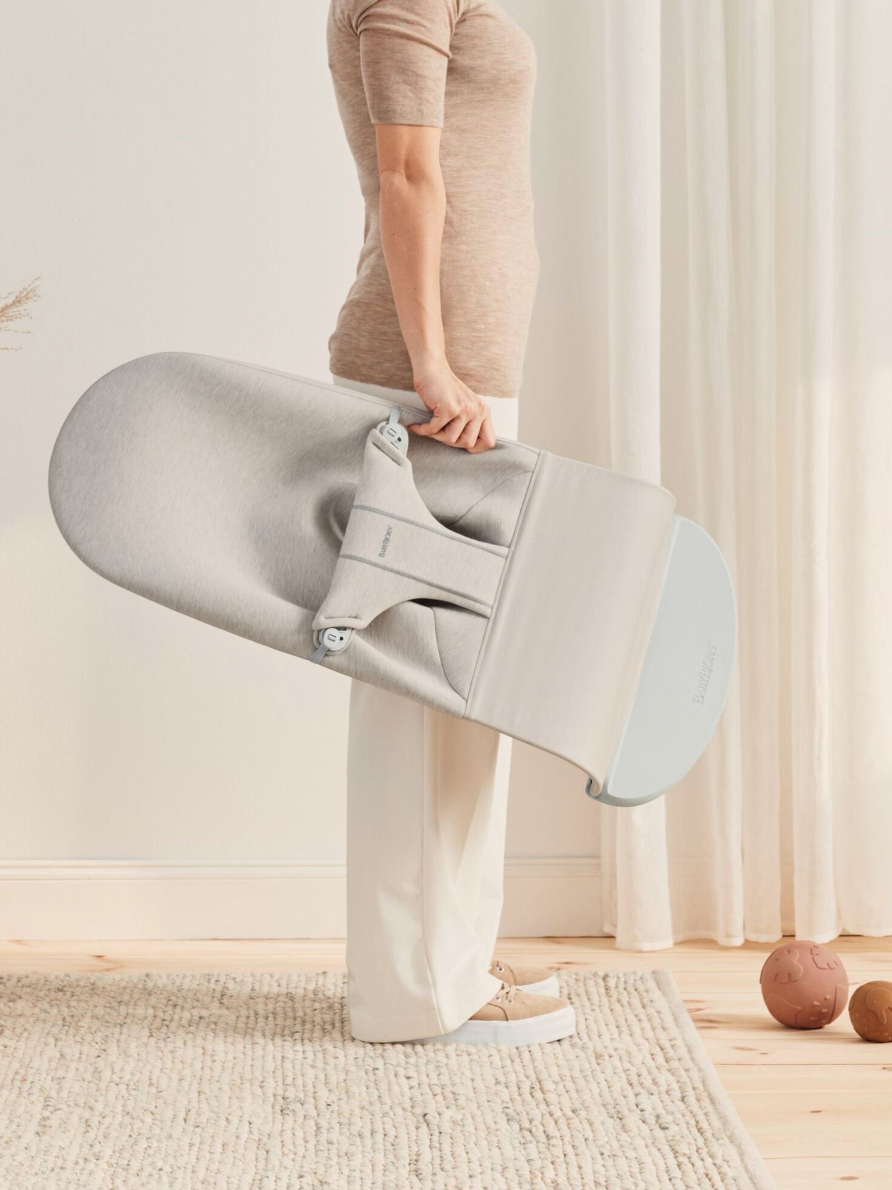 BabyBjörn Light Beige Baby Bouncer Bliss 3D Jersey - Image 6 of 6