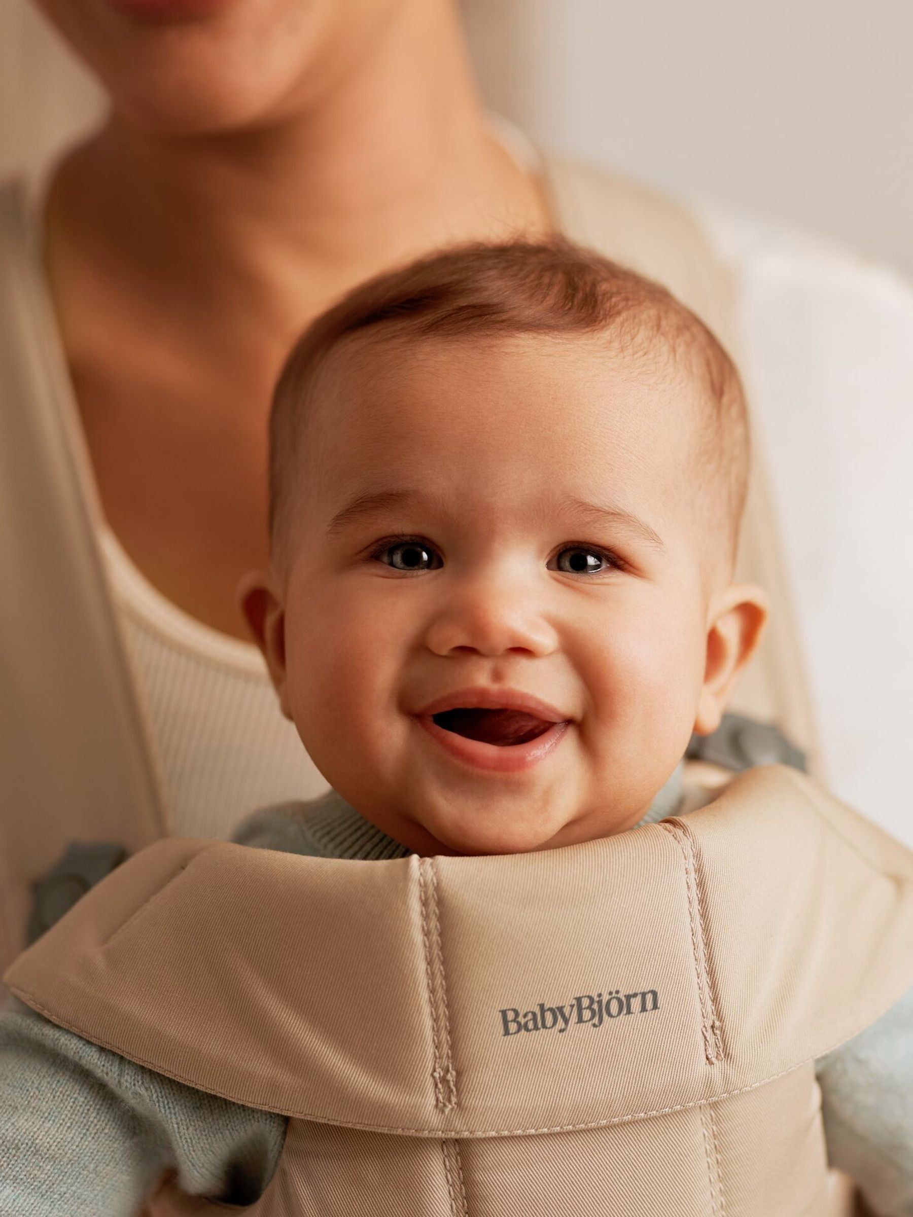 BabyBjörn Beige Baby Carrier Mini Woven - Image 4 of 5