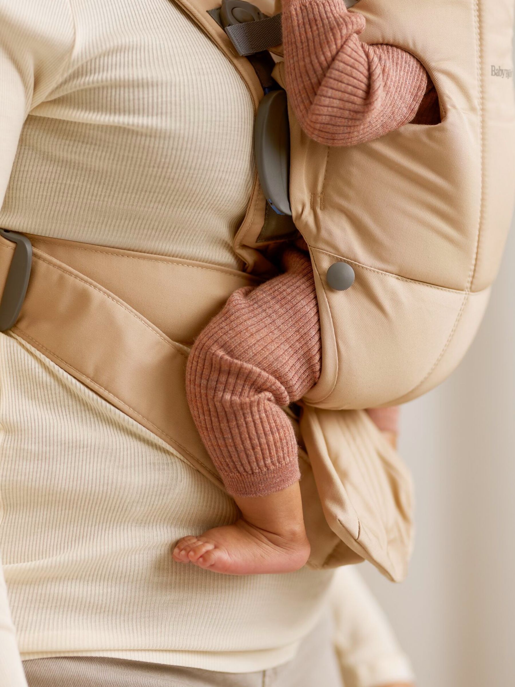 BabyBjörn Beige Baby Carrier Mini Woven - Image 6 of 6 BabyBjörn Beige Baby Carrier Mini Woven - Image 6 of 6