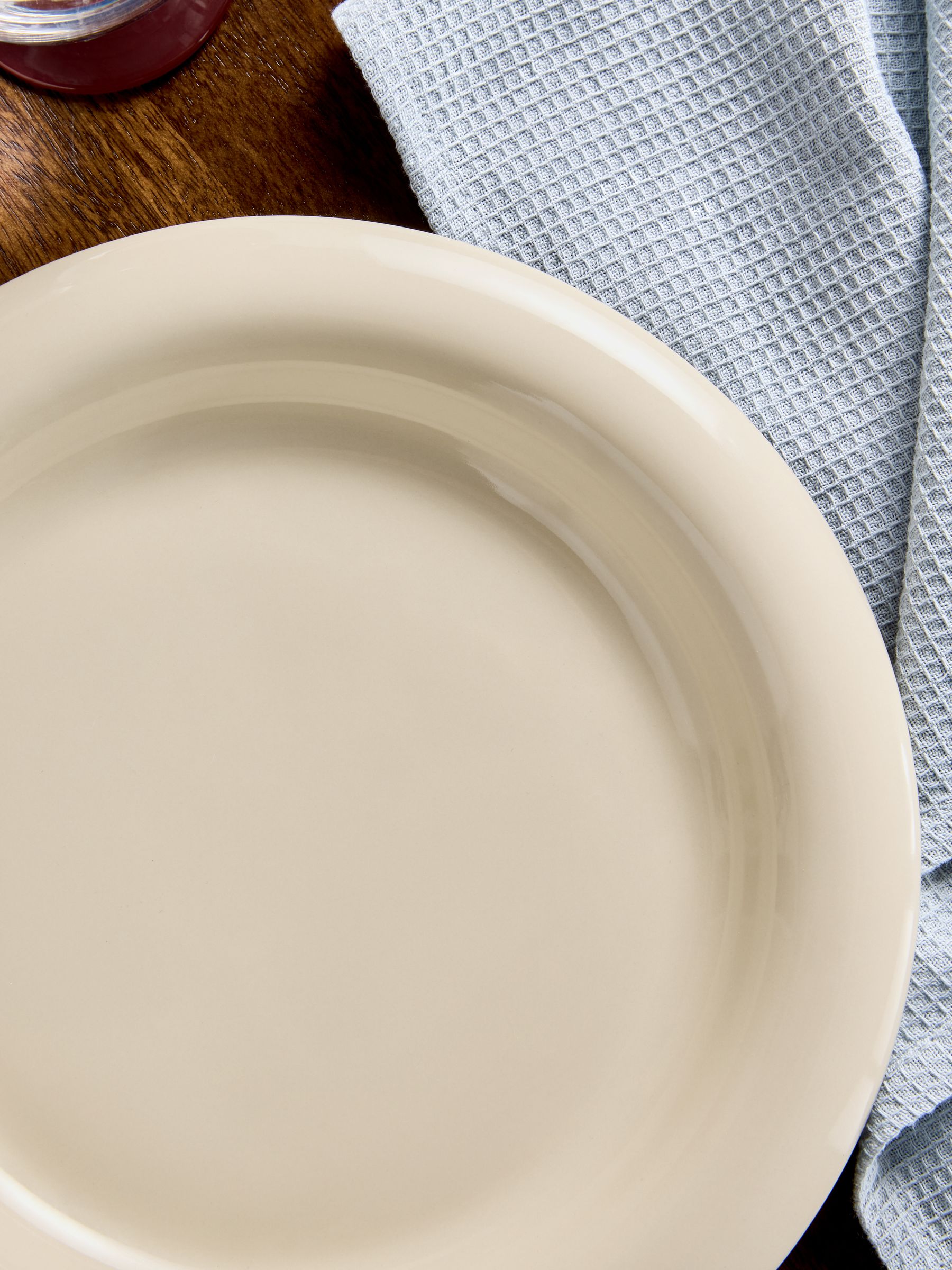 Quell Set of 4 Dinner Plates in Cream - Image 2 of 3