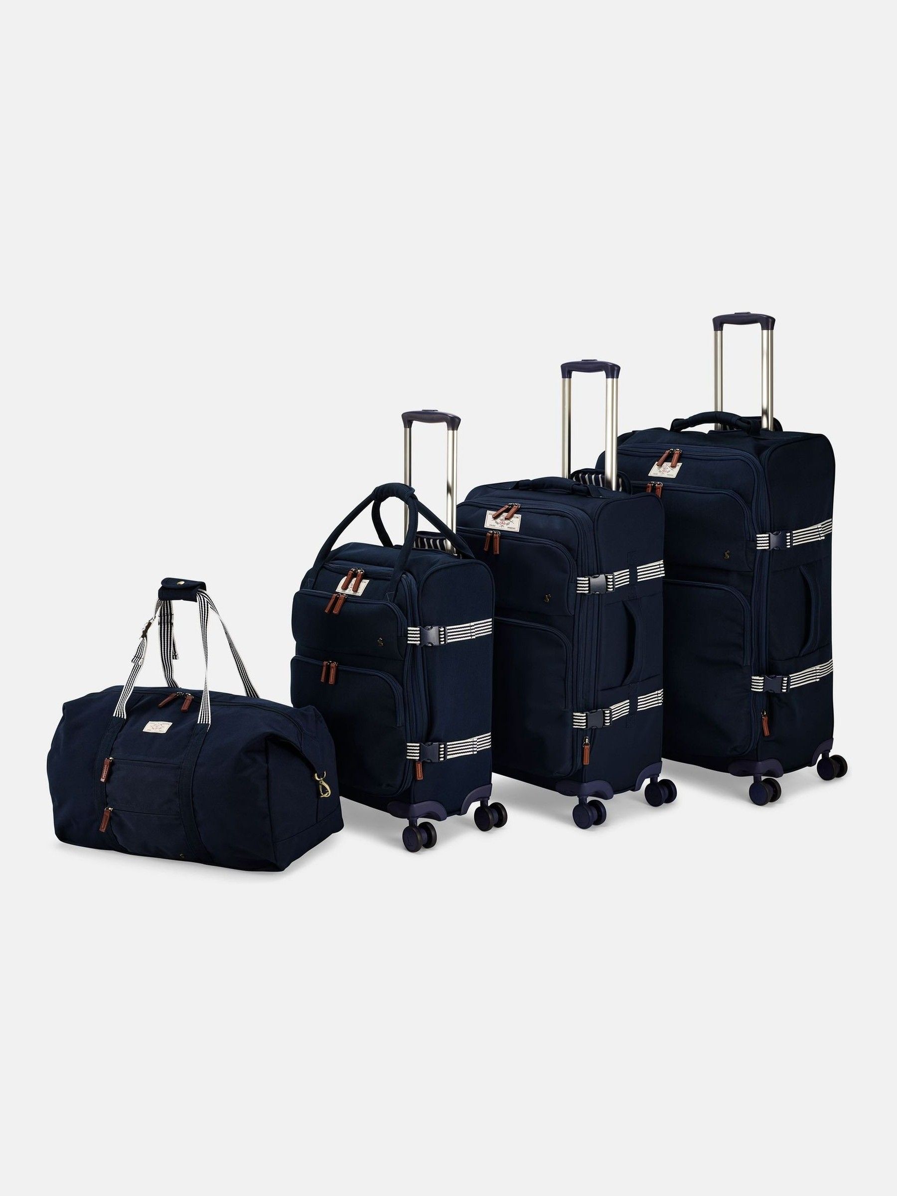 Coast Navy Cabin 4 Wheel Soft Suitcase - Image 9 of 9
