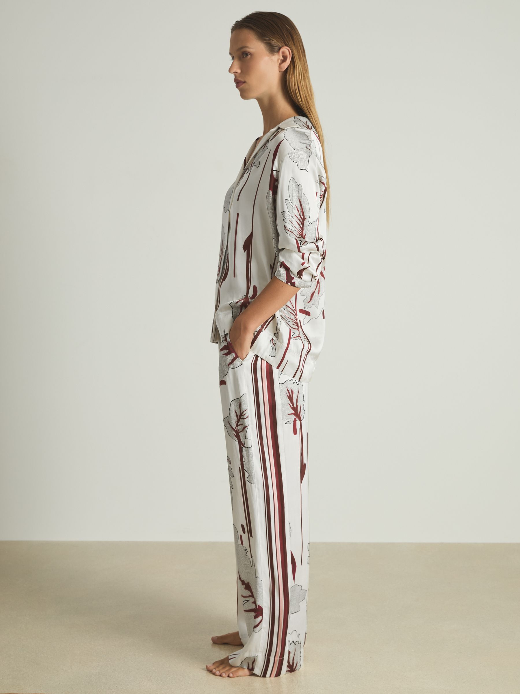 Satin Printed Pyjama Set in Ivory/Burgundy - Image 4 of 6
