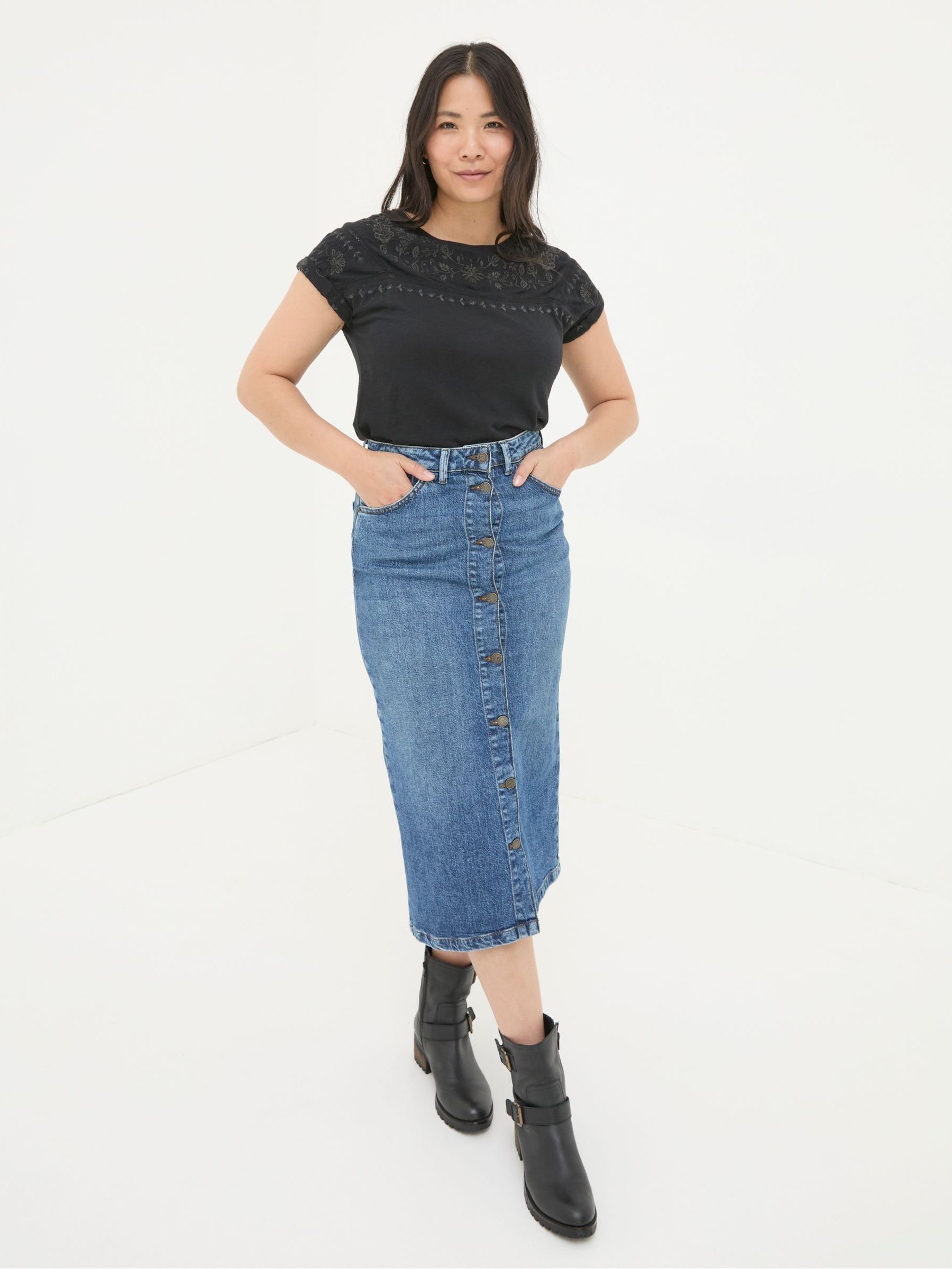 Ivy Black Embroidered T-Shirt - Image 3 of 6