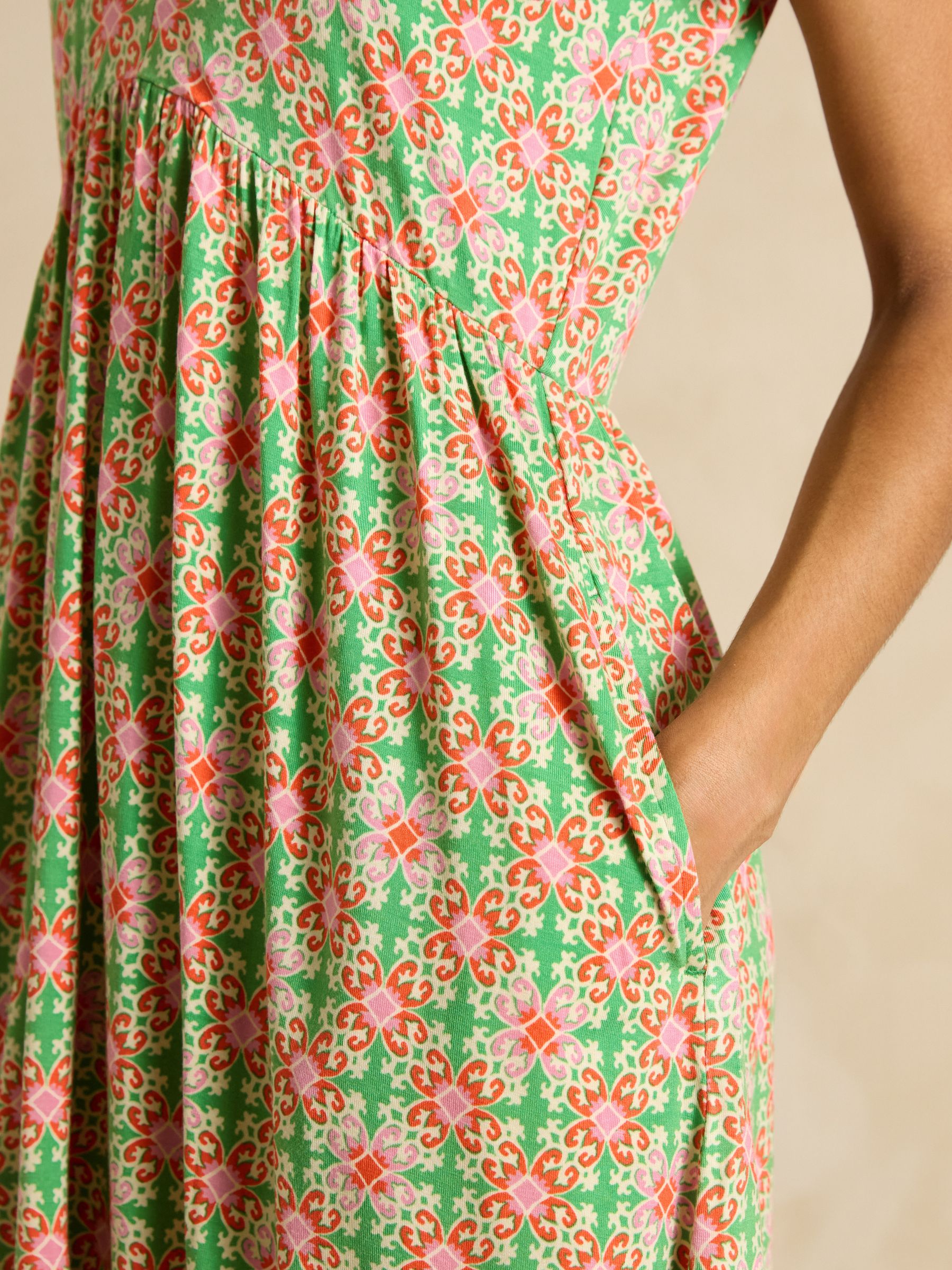 Nia Pink/Green Jersey V-Neck Dress - Image 5 of 6