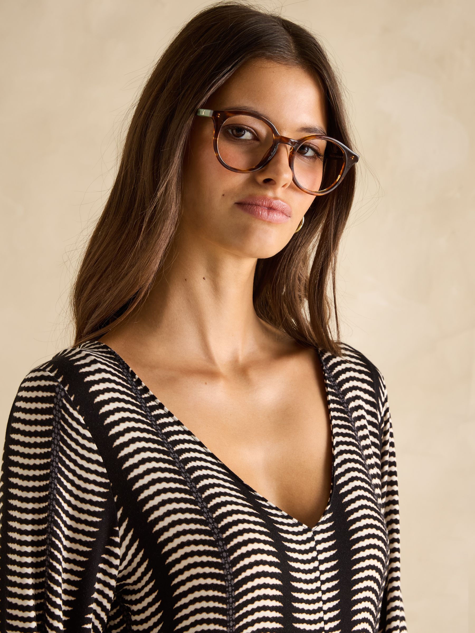 Nia Black & Tan V-Neck Long Sleeve Midaxi Dress - Image 5 of 6