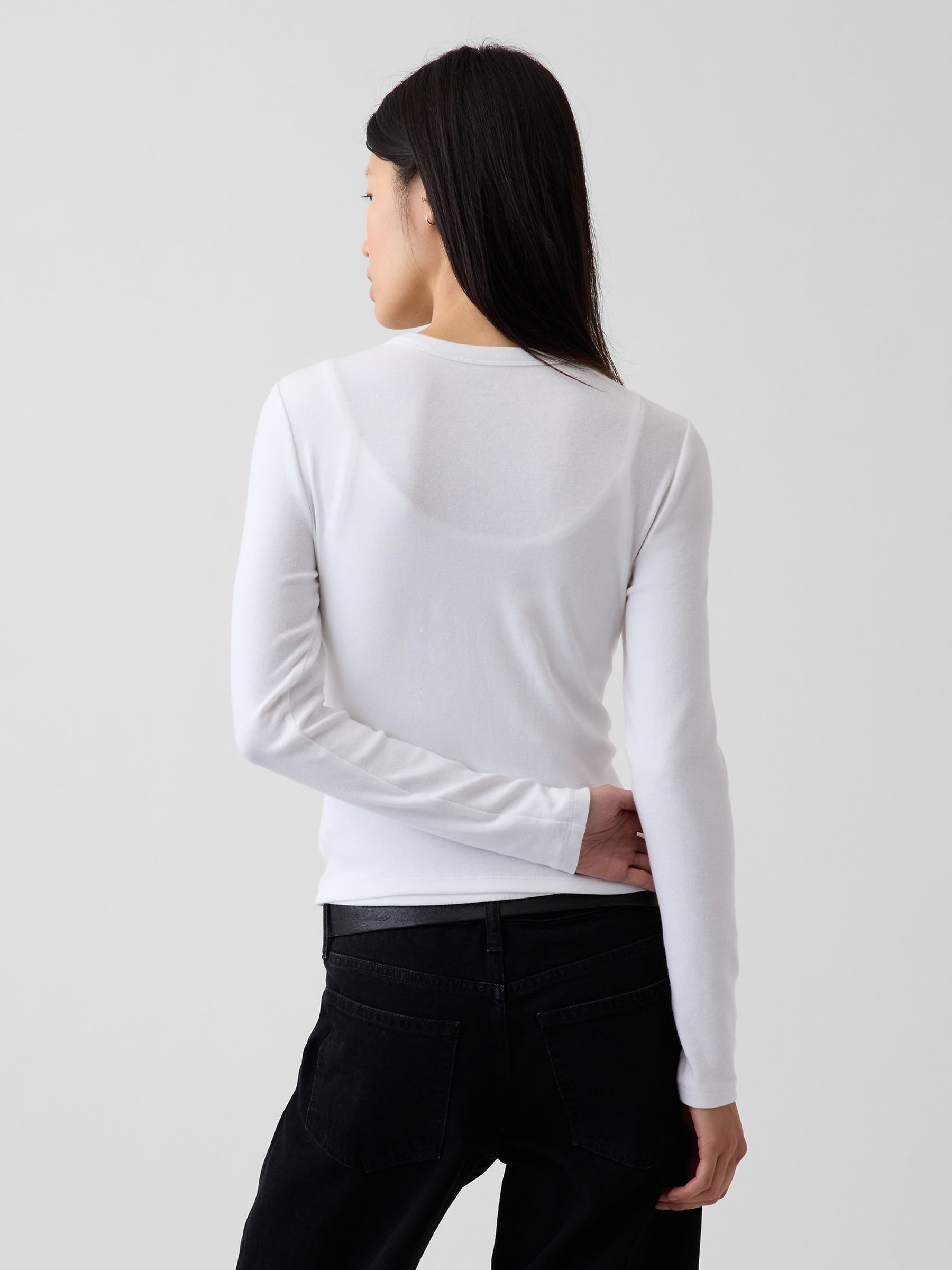 White Modern Crew Neck Cardigan - Image 2 of 4 White Modern Crew Neck Cardigan - Image 2 of 4
