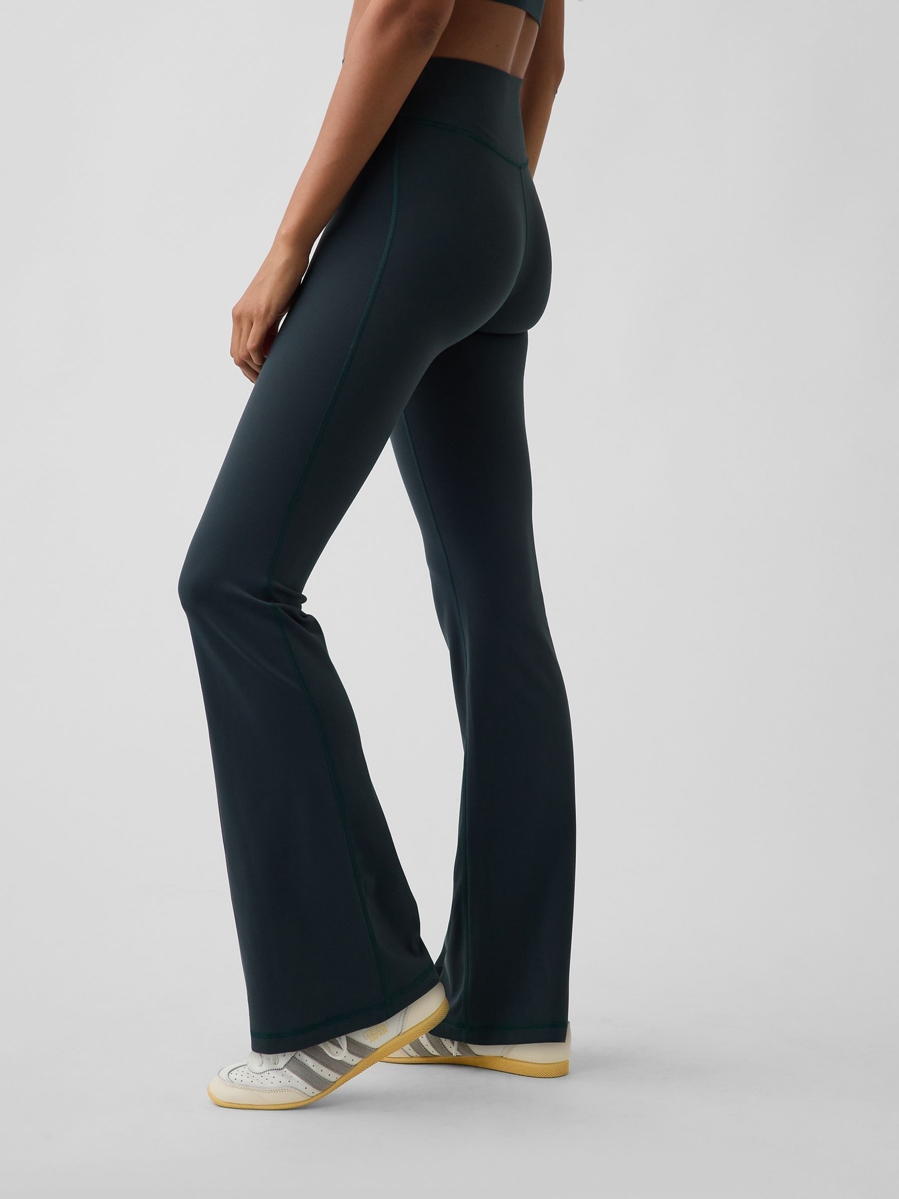 Green GapFit Smooth High Waisted Bootleg Leggings - Image 3 of 5
