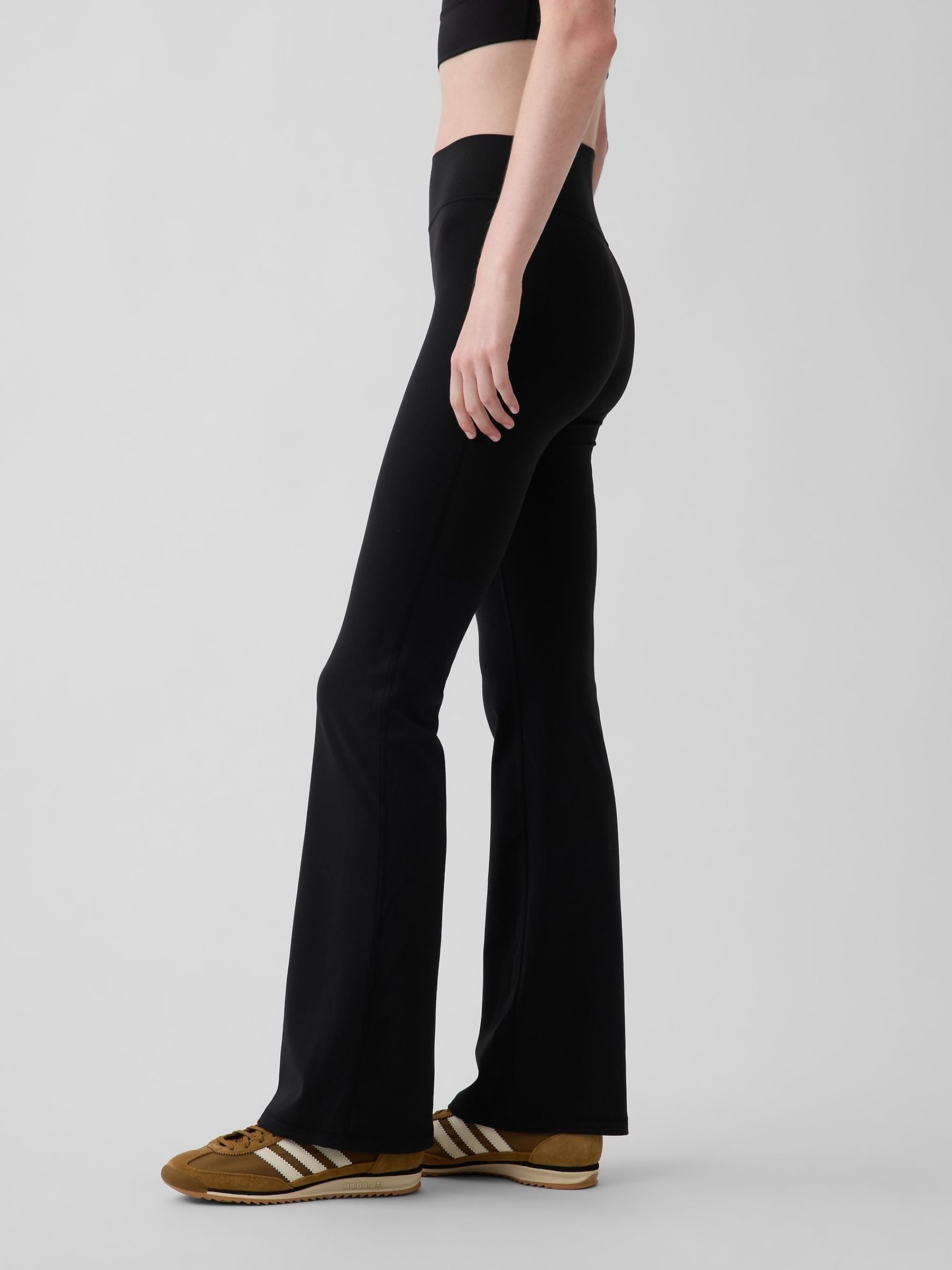 Black GapFit Smooth High Waisted Bootleg Leggings - Image 3 of 5