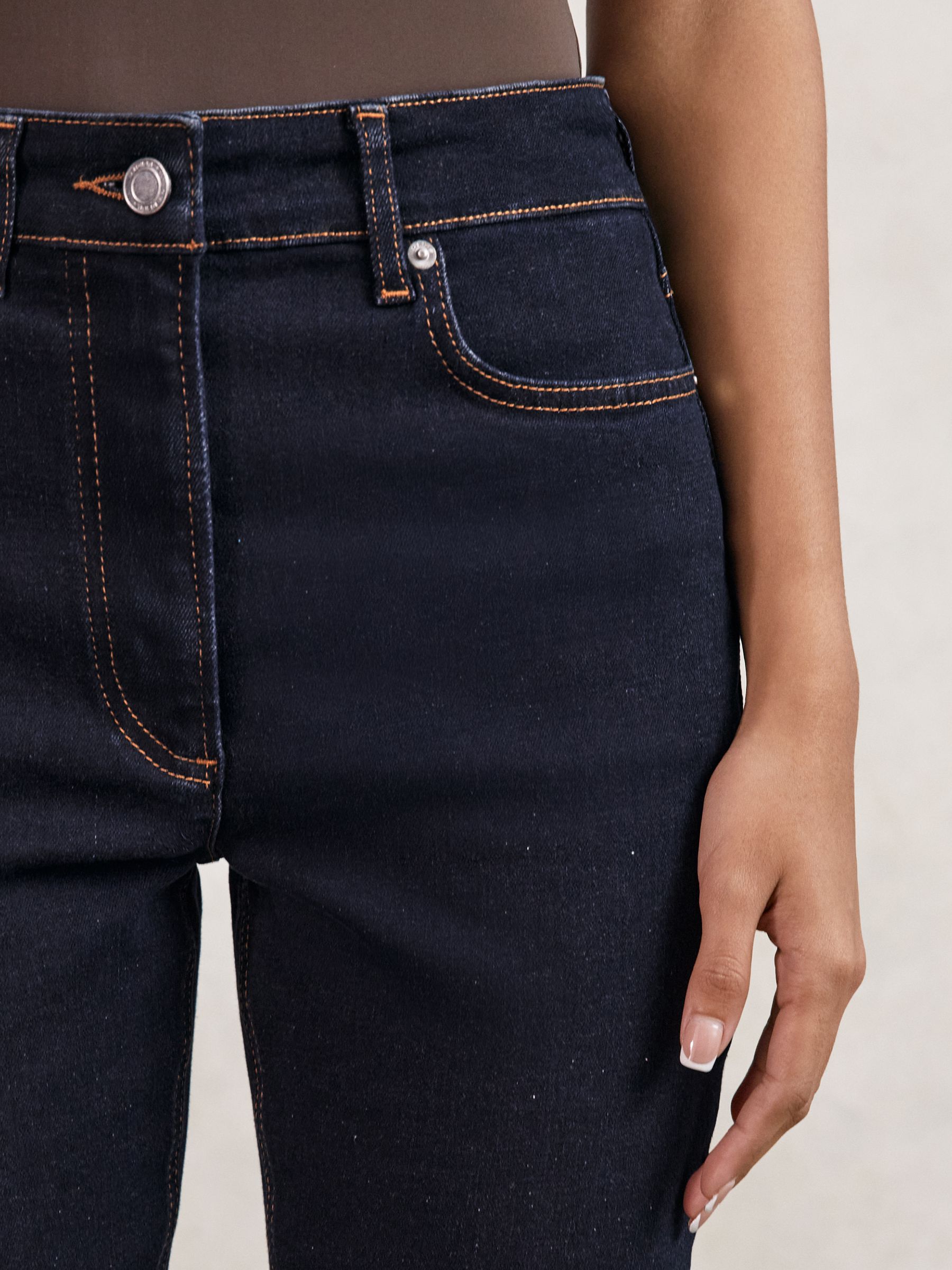 Skinny Jeans in Dark Blue - image 5