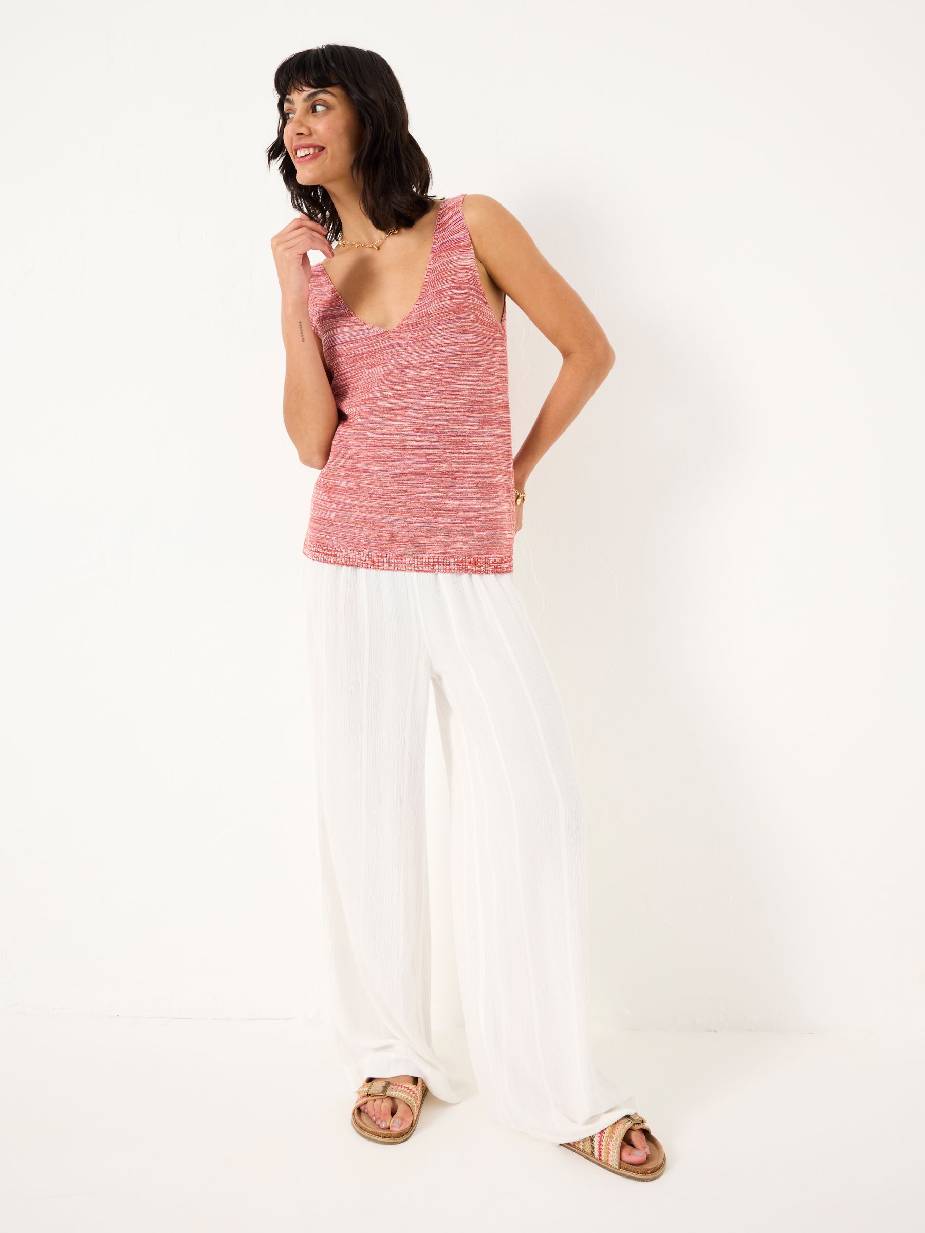 Joelle Red Knitted Vest - Image 3 of 6