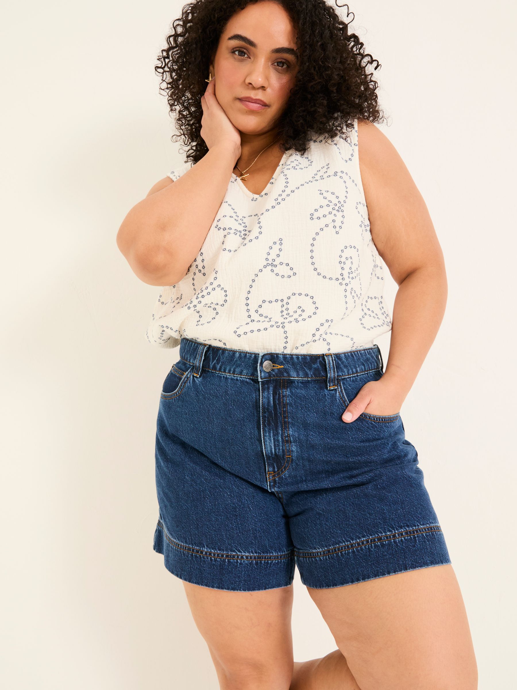 Broadway Denim Vintage 100% Cotton Denim Shorts - Image 7 of 9