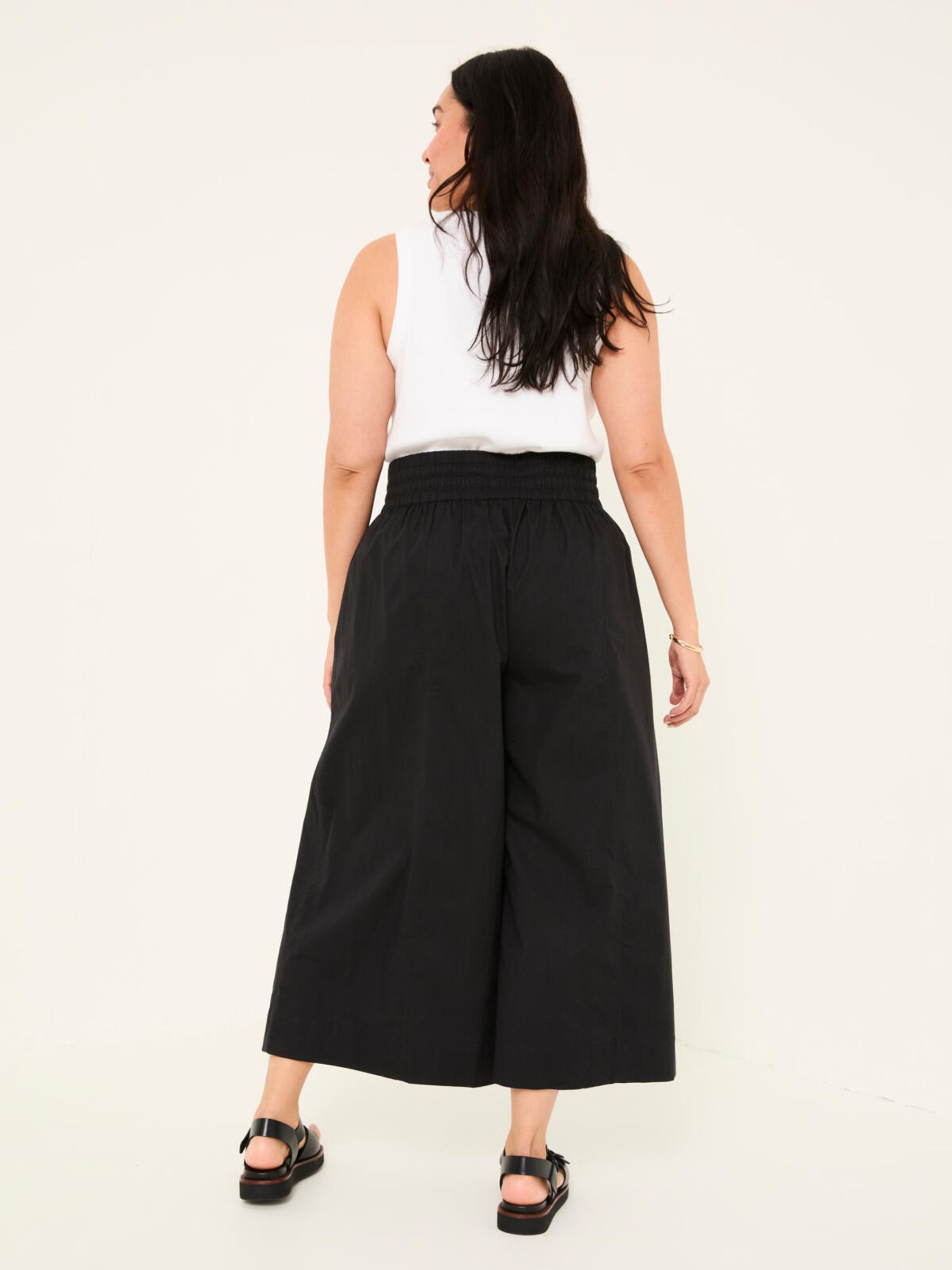 Aubrey Black Wide Leg Crop Trouser - Image 2 of 6