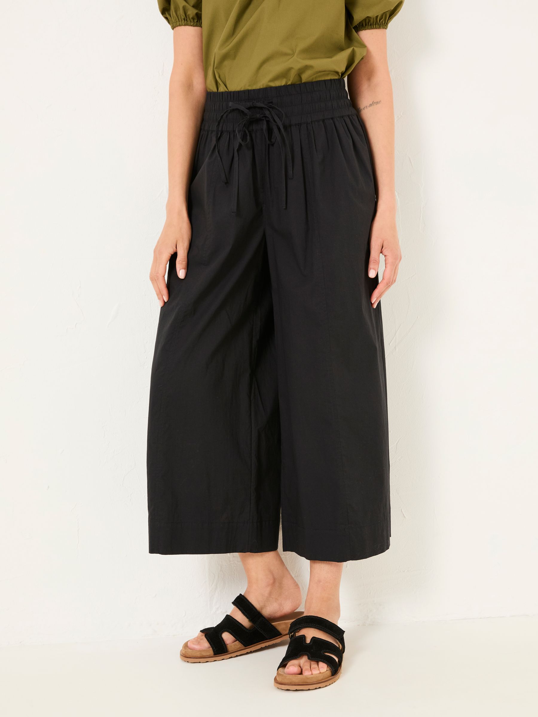Aubrey Black Wide Leg Crop Trouser - Image 6 of 6