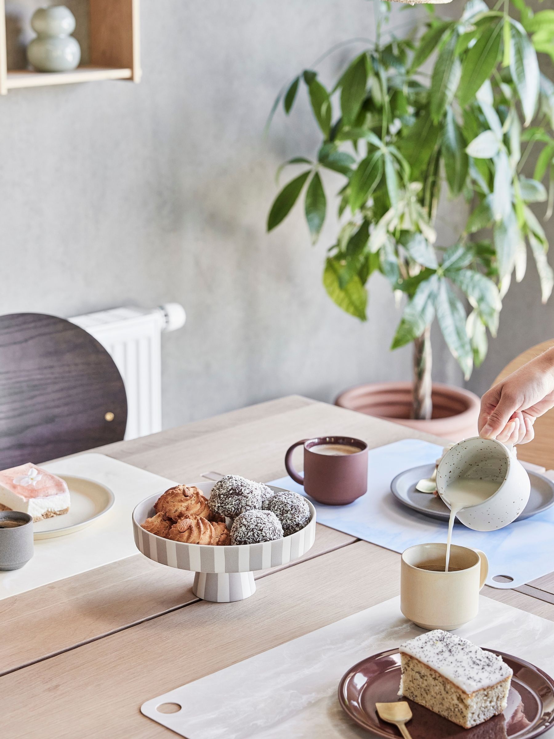 OYOY Living Clay Toppu Tray - Image 1 of 4