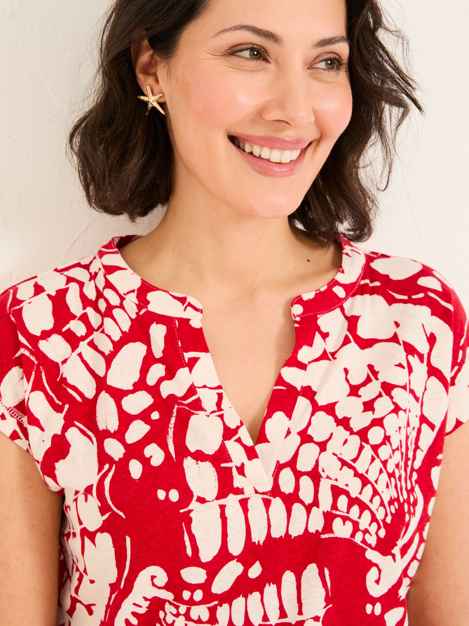 Red Mono Shells Linen Blend Notch Neck Top - Image 3 of 5