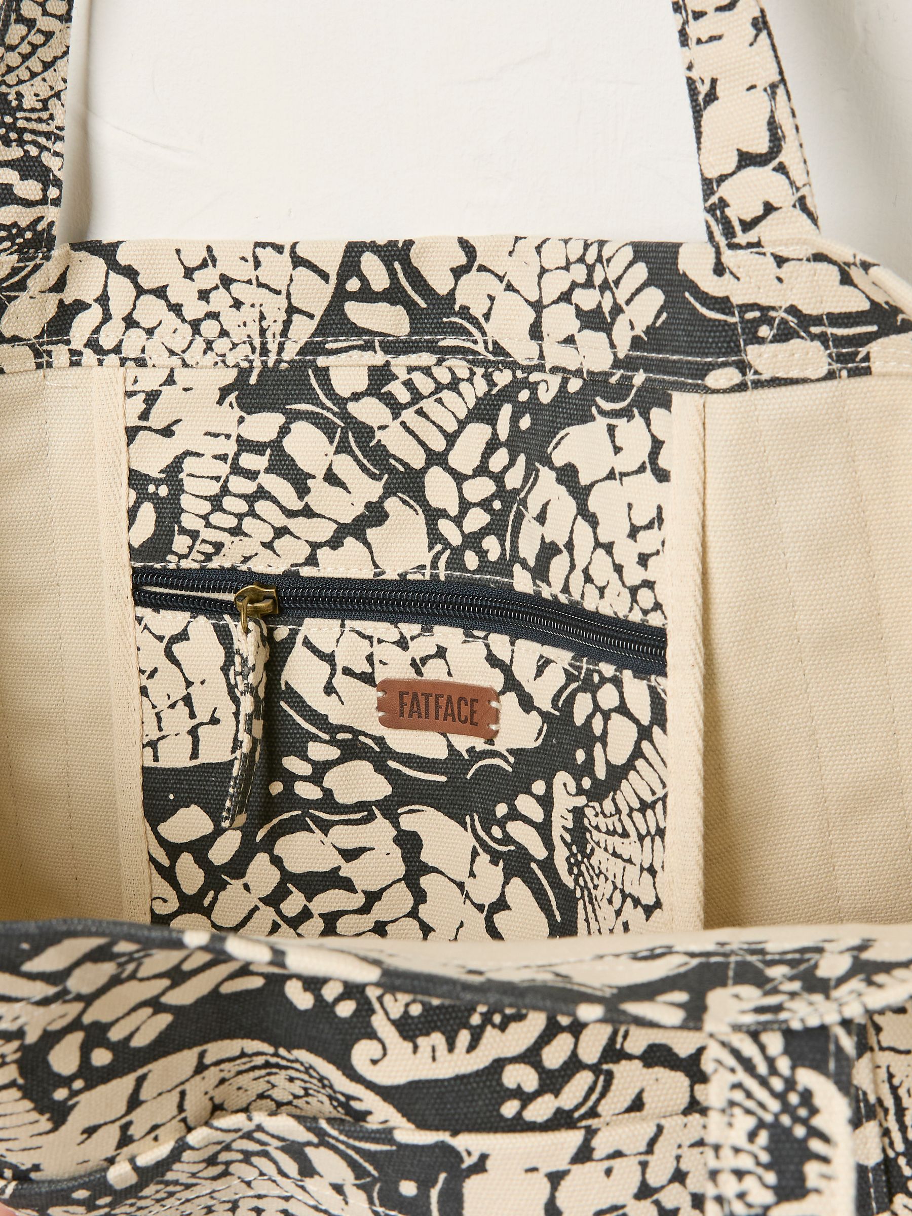 Astrid Black Shell Print Tote Bag - Image 2 of 2