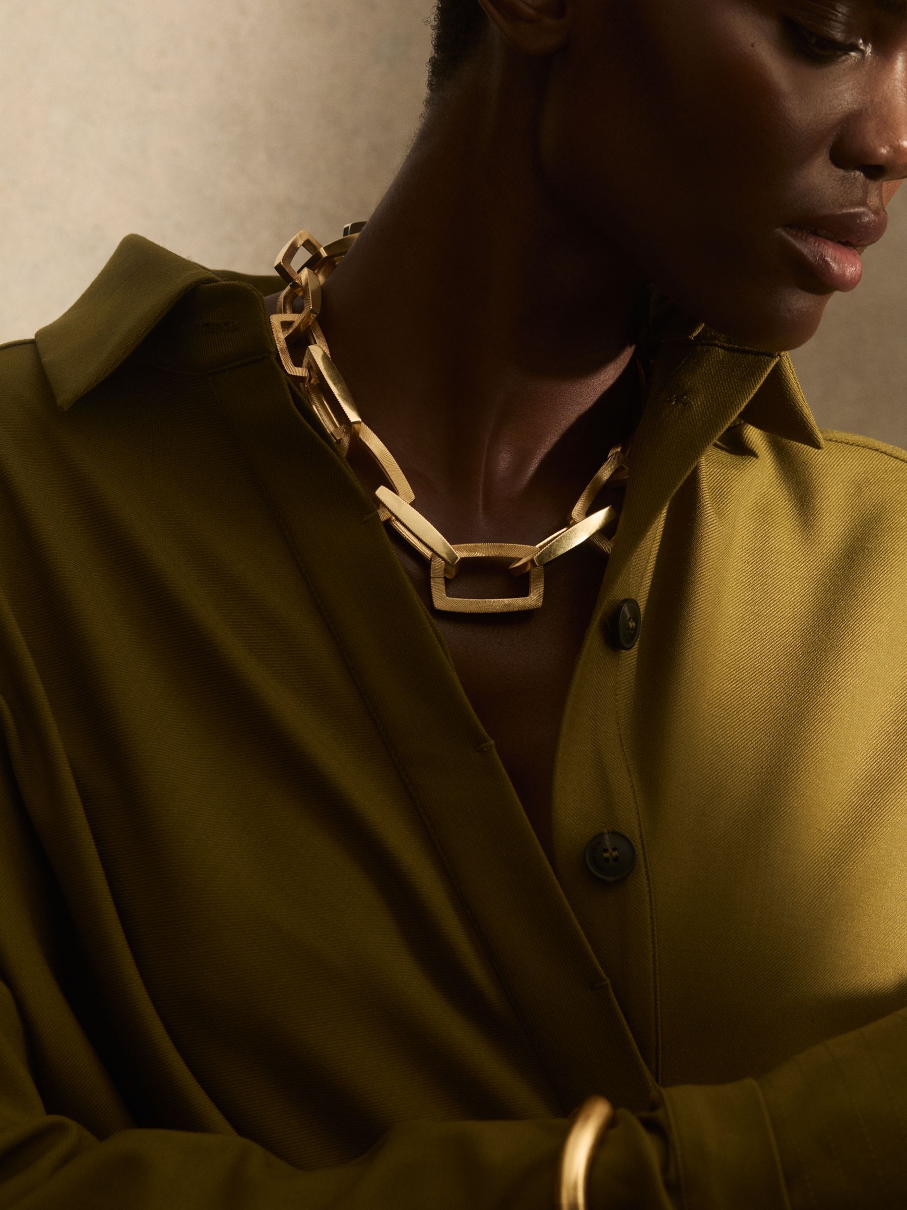 Geometric Chain Necklace in Gold Tone - Image 4 of 7