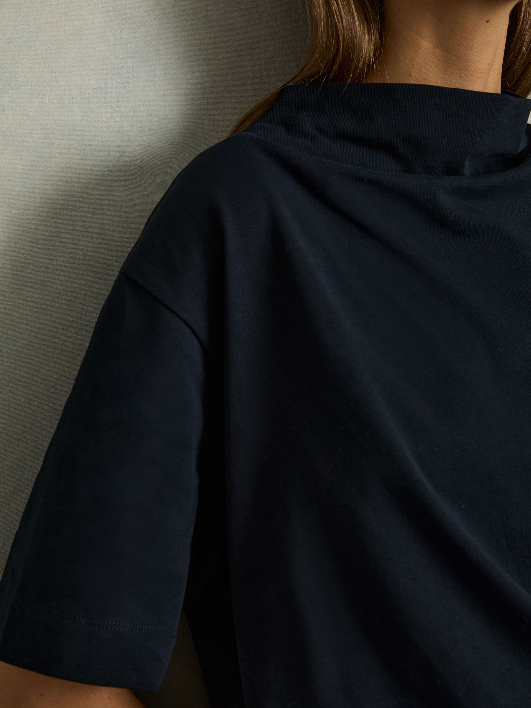 Cotton-Jersey Oversized T-Shirt in Navy - Image 6 of 7