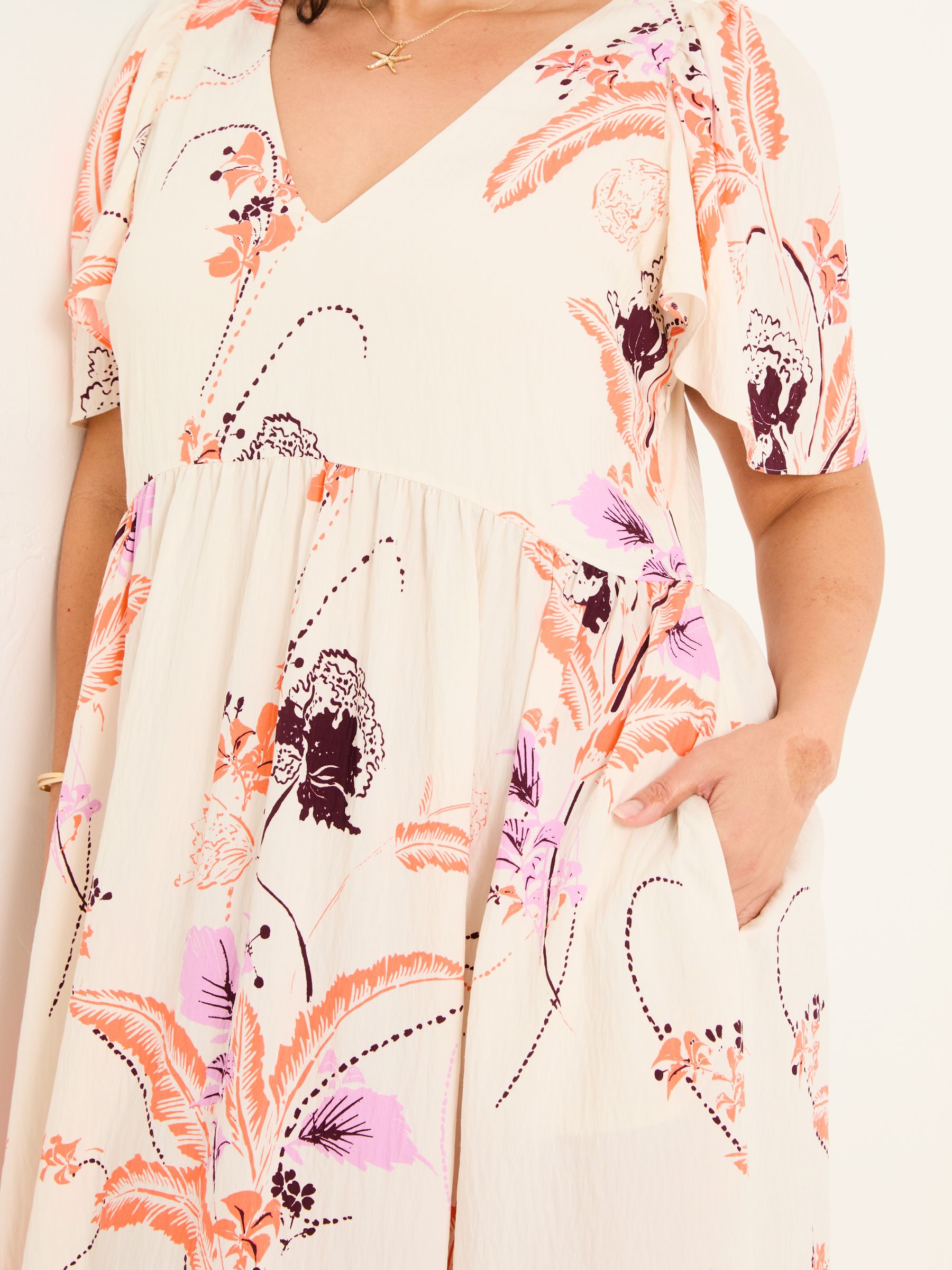 Marlowe Ivory Gathered Sleeve Printed Dress - Image 12 of 13