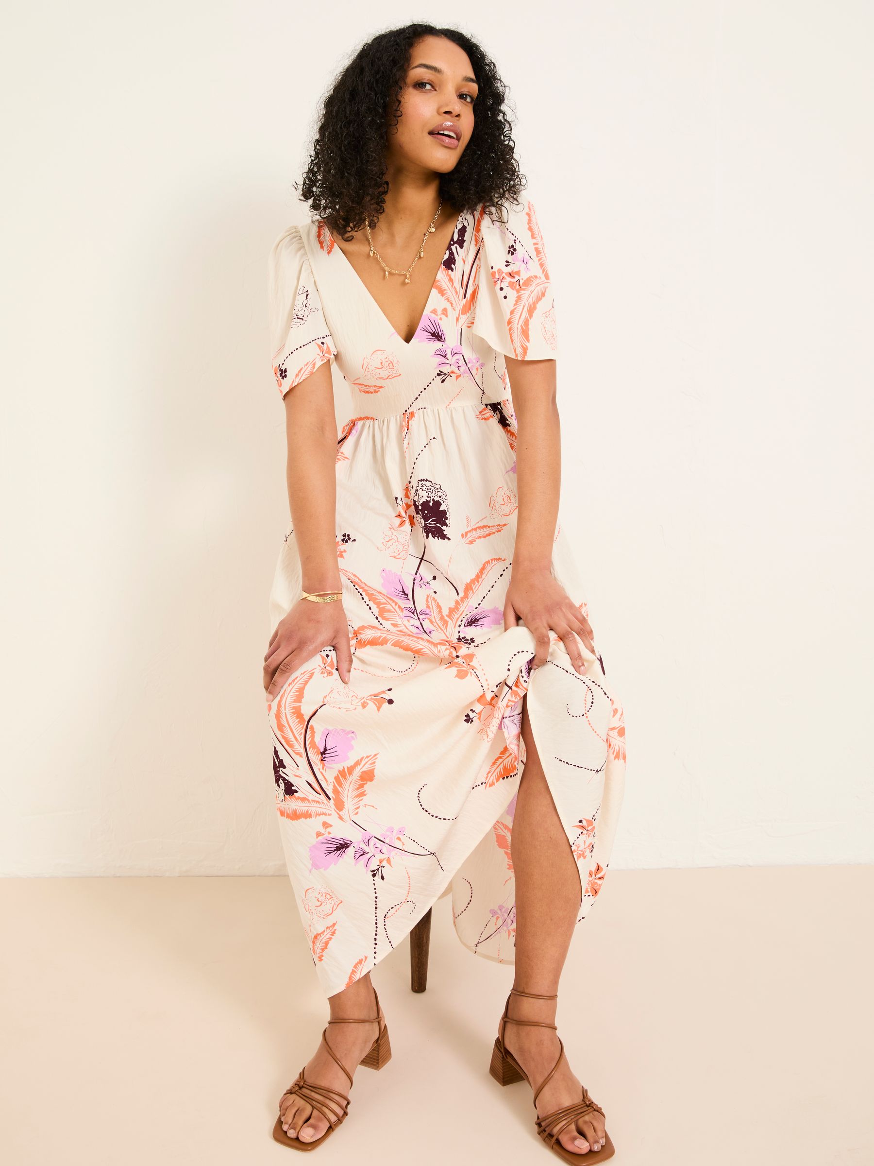 Marlowe Ivory Gathered Sleeve Printed Dress - Image 4 of 13