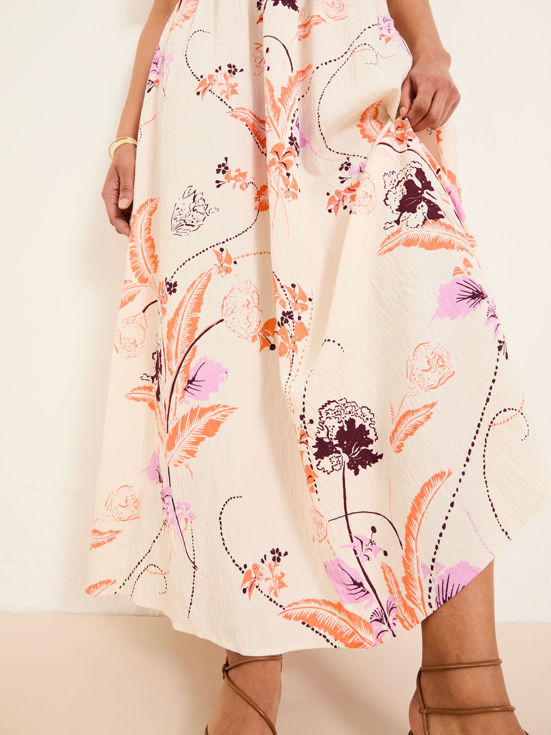 Marlowe Ivory Gathered Sleeve Printed Dress - Image 7 of 13