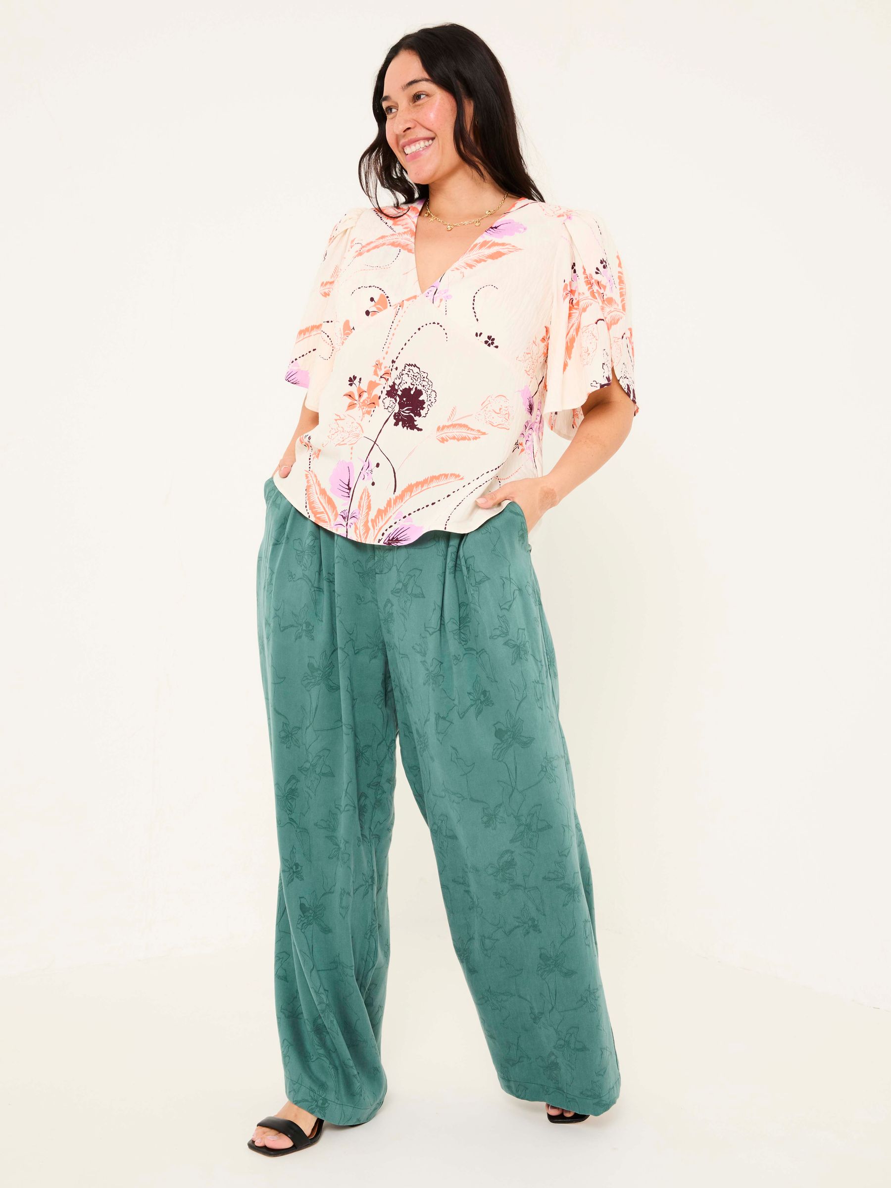 Isla Ivory Flute Sleeve Top - Image 3 of 7