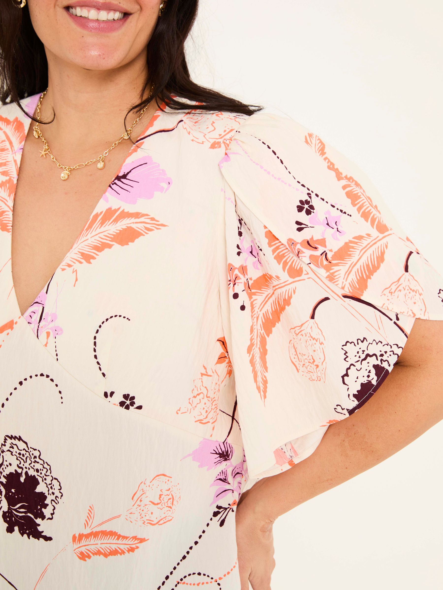 Isla Ivory Flute Sleeve Top - Image 5 of 7