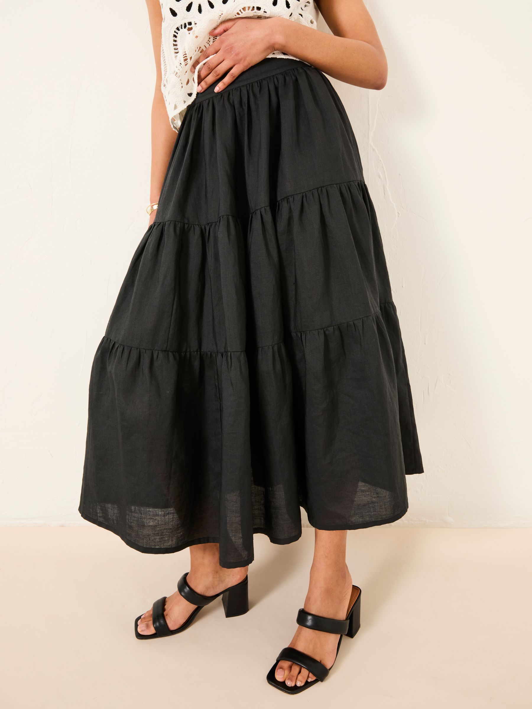 Valerie Black Voluminous Skirt | FatFace USA