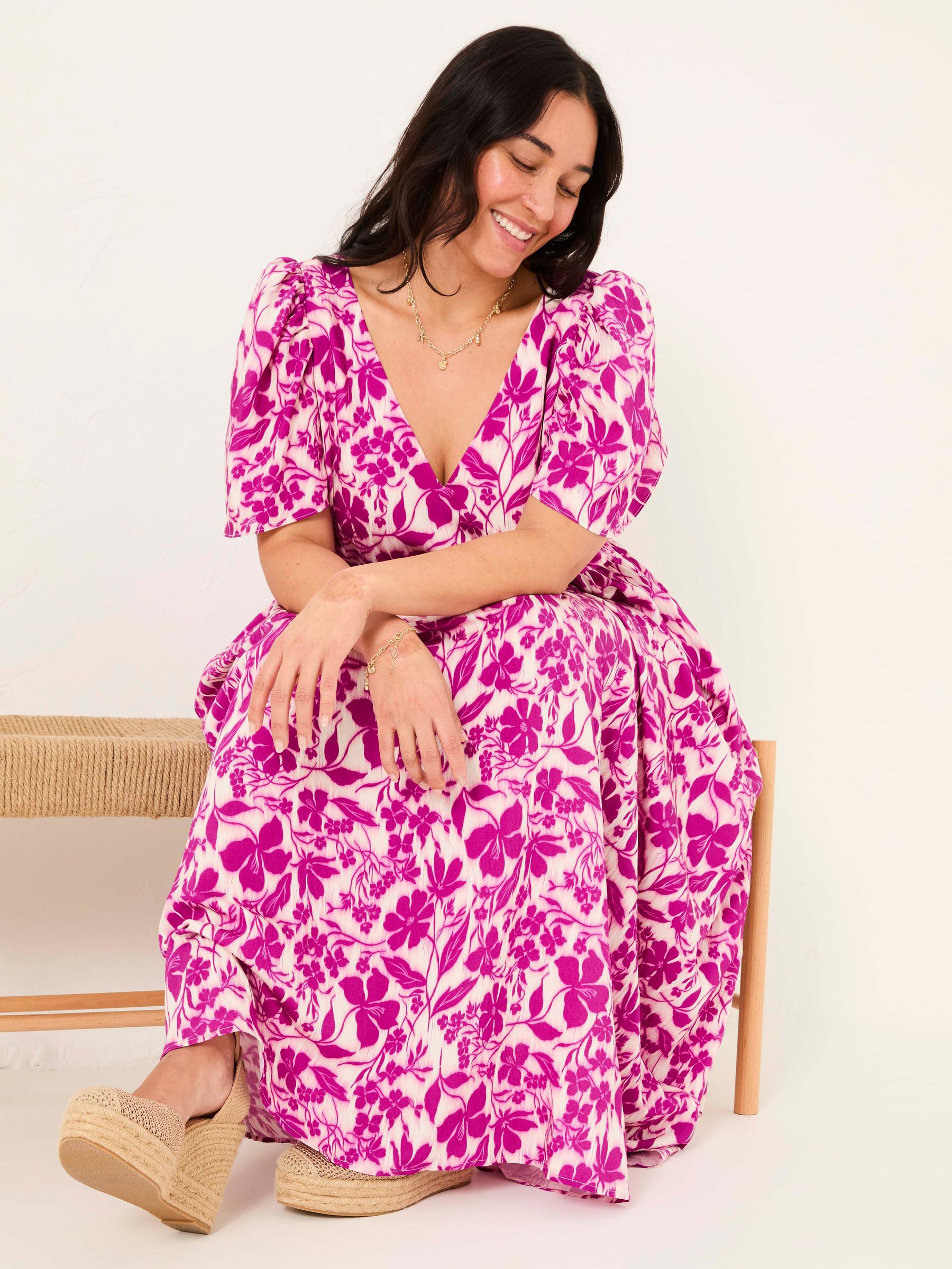 Marlowe Purple Gathered Sleeve Printed Dress - Image 11 of 14