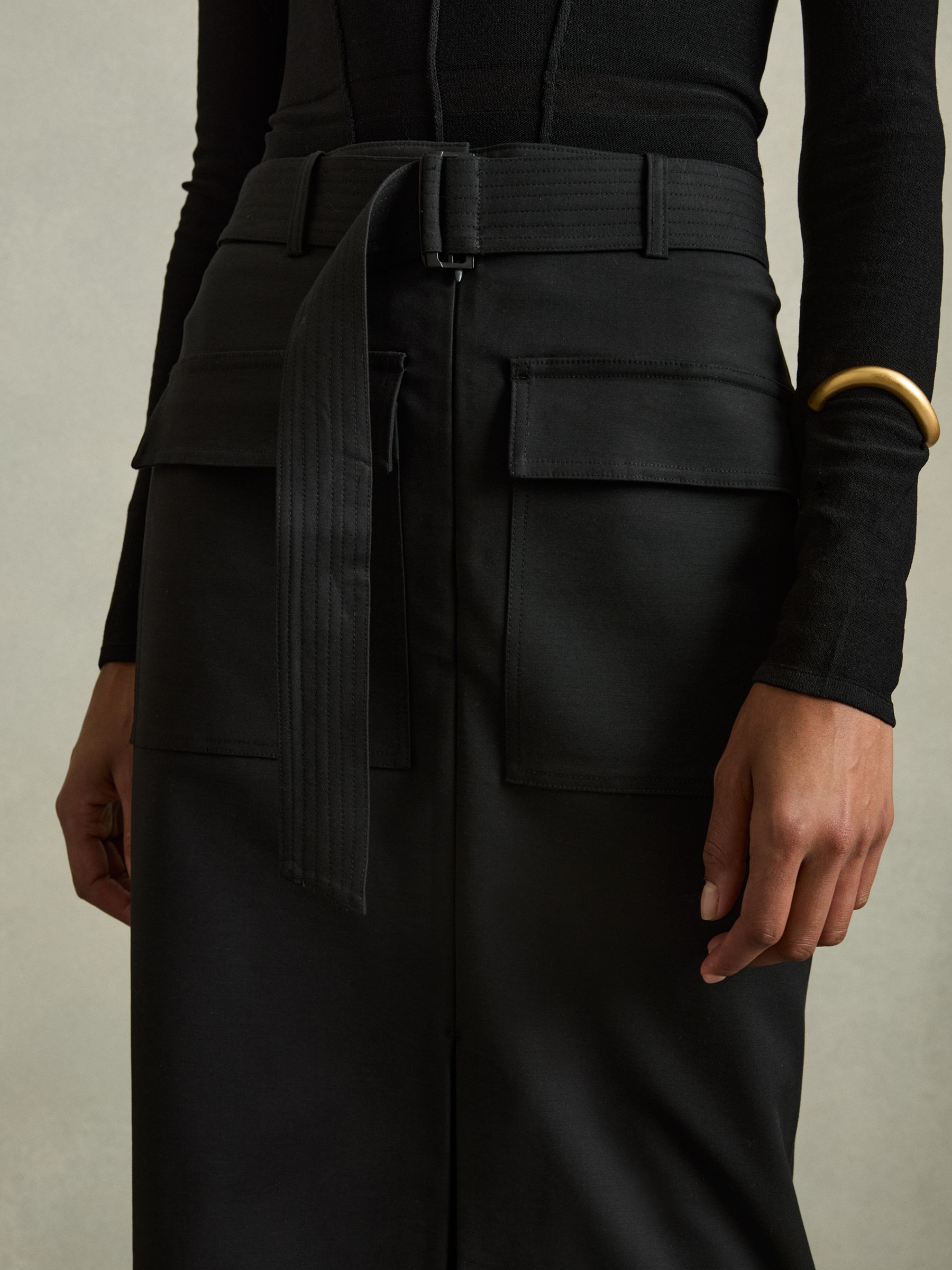 Cargo Pencil Skirt With Cotton in Black - Image 5 of 7
