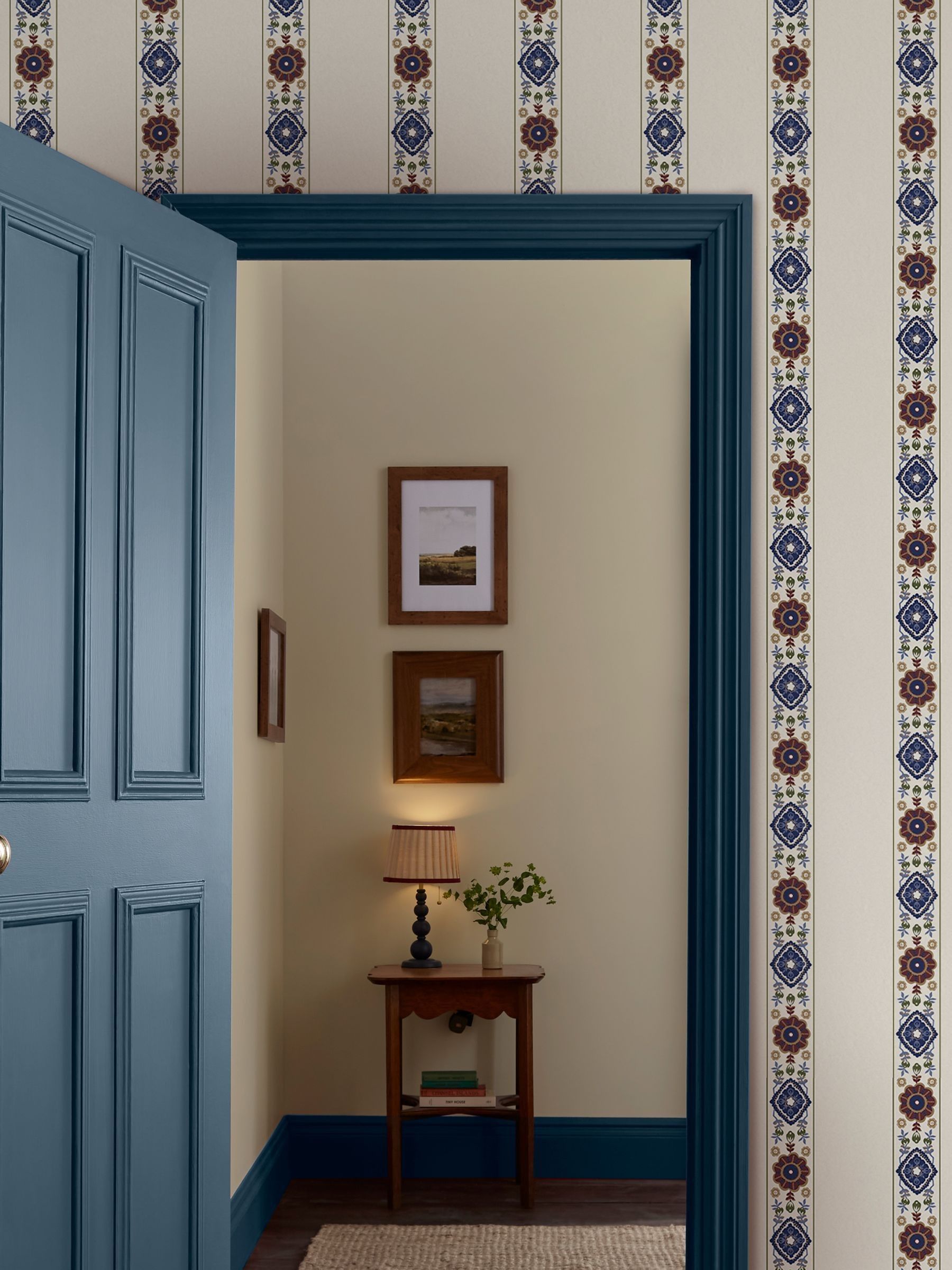 CreamMulti Grove Border 10M Wallpaper - Image 1 of 4