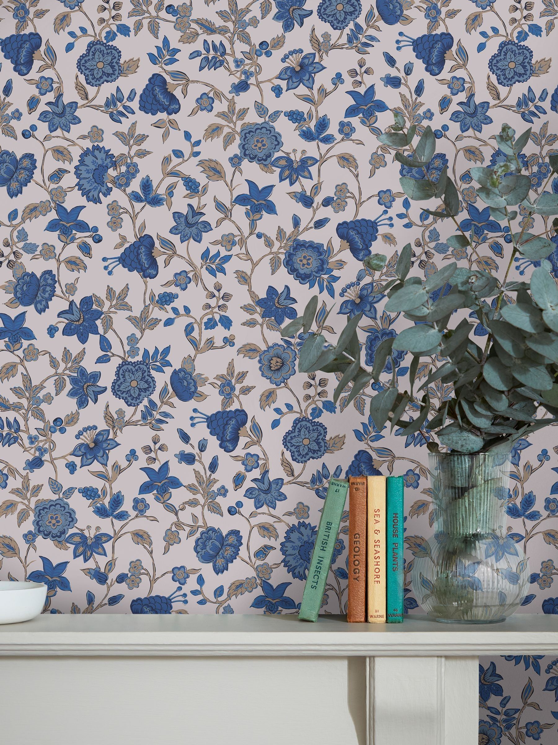 Cream/Blue Trailing Scot 10M Wallpaper - Image 1 of 4