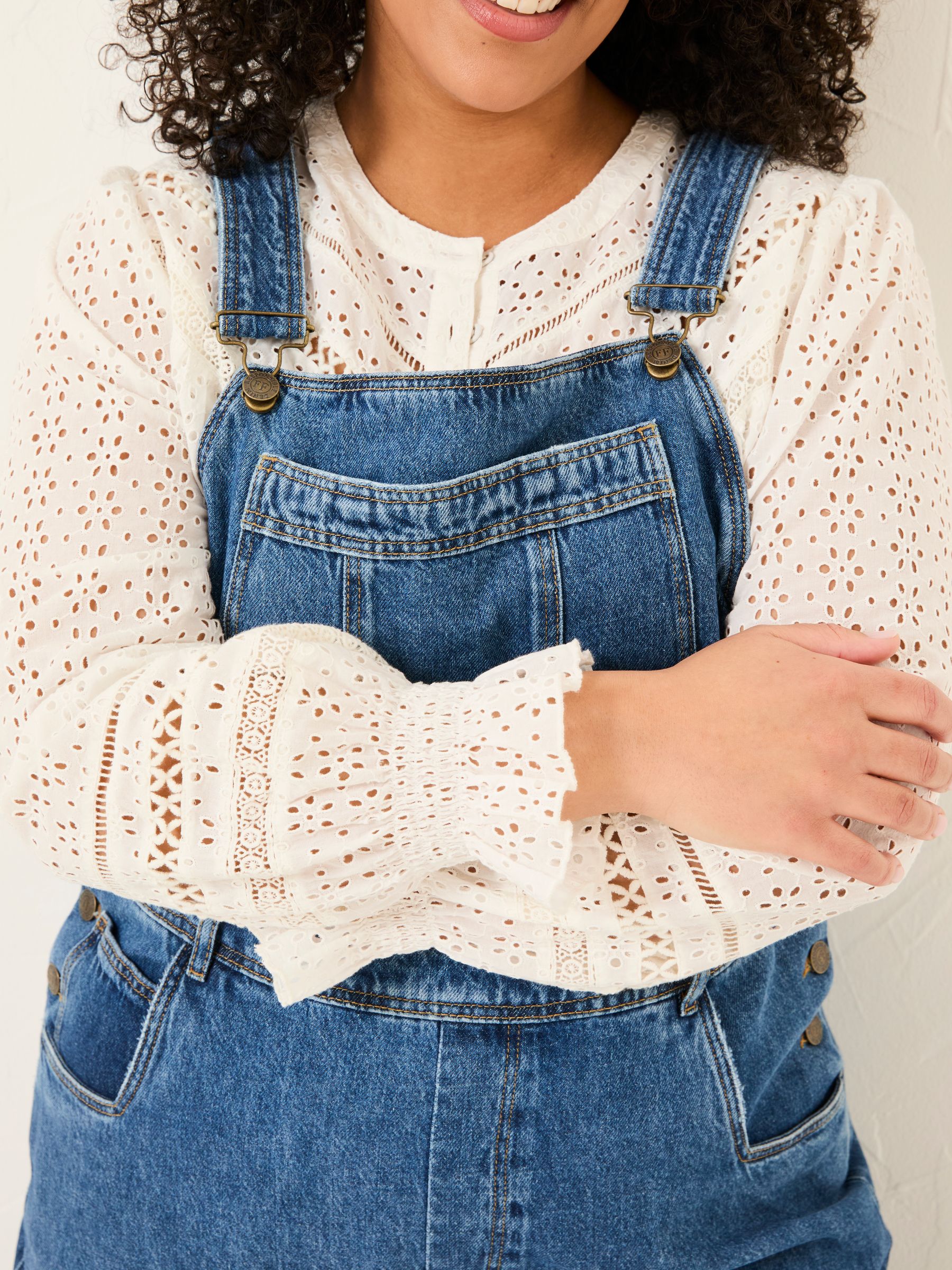 Alexa Denim Vintage Wide Leg Dungarees - Image 5 of 6