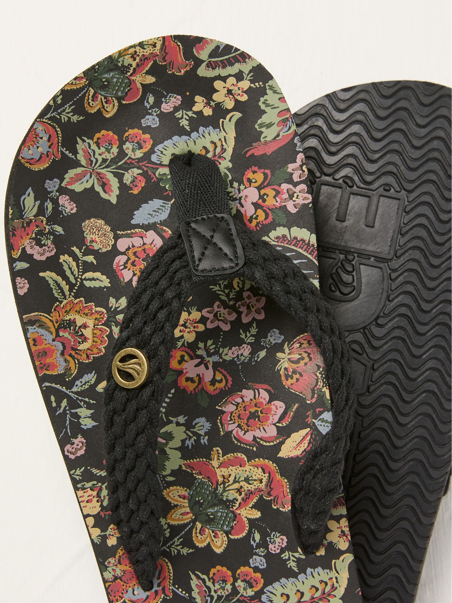 Bay Black Flip Flop - Image 3 of 3