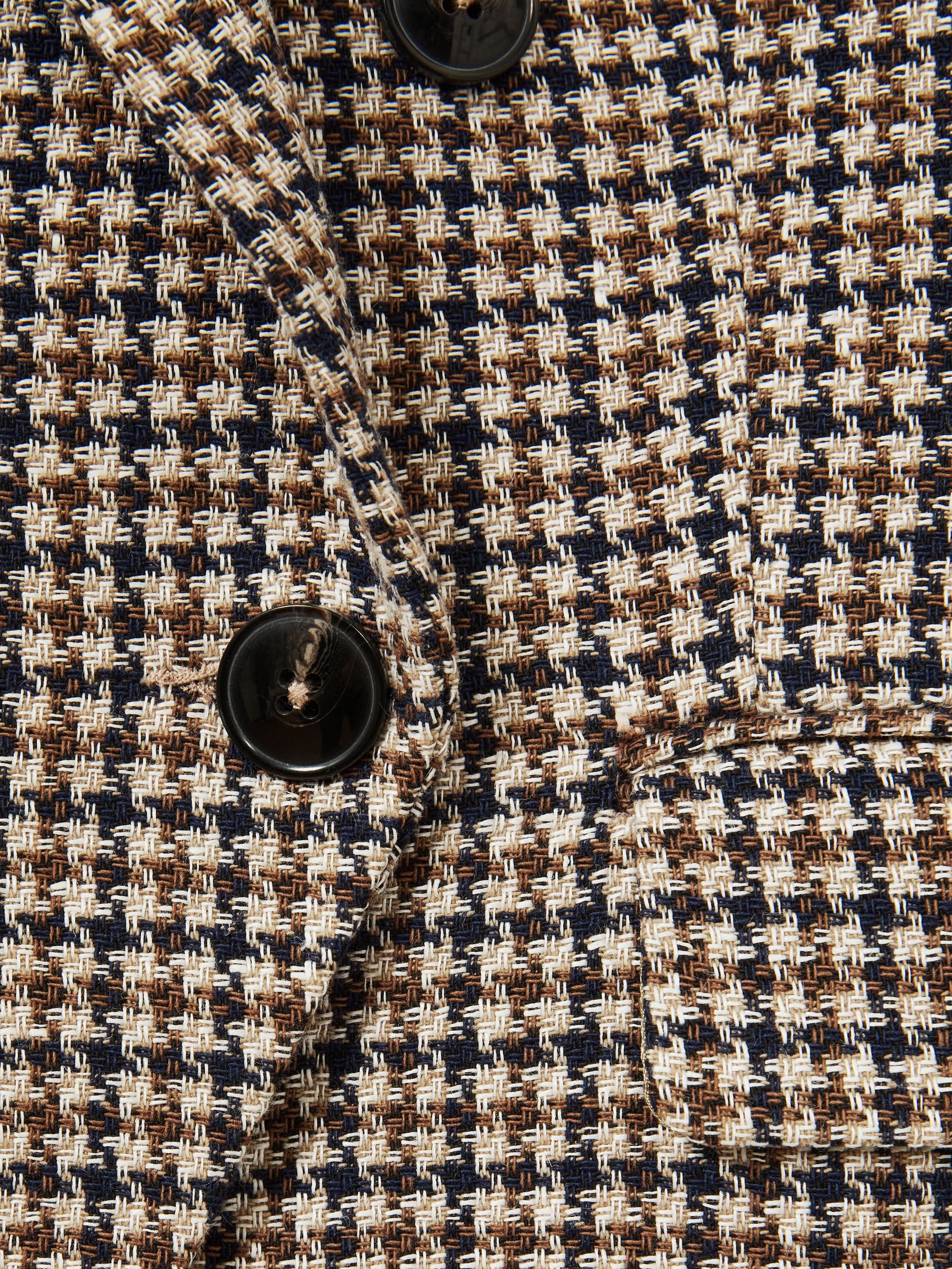 Cotton-Linen Double-Breasted Houndstooth-Check Blazer in Navy Neutral Check - Image 7 of 7