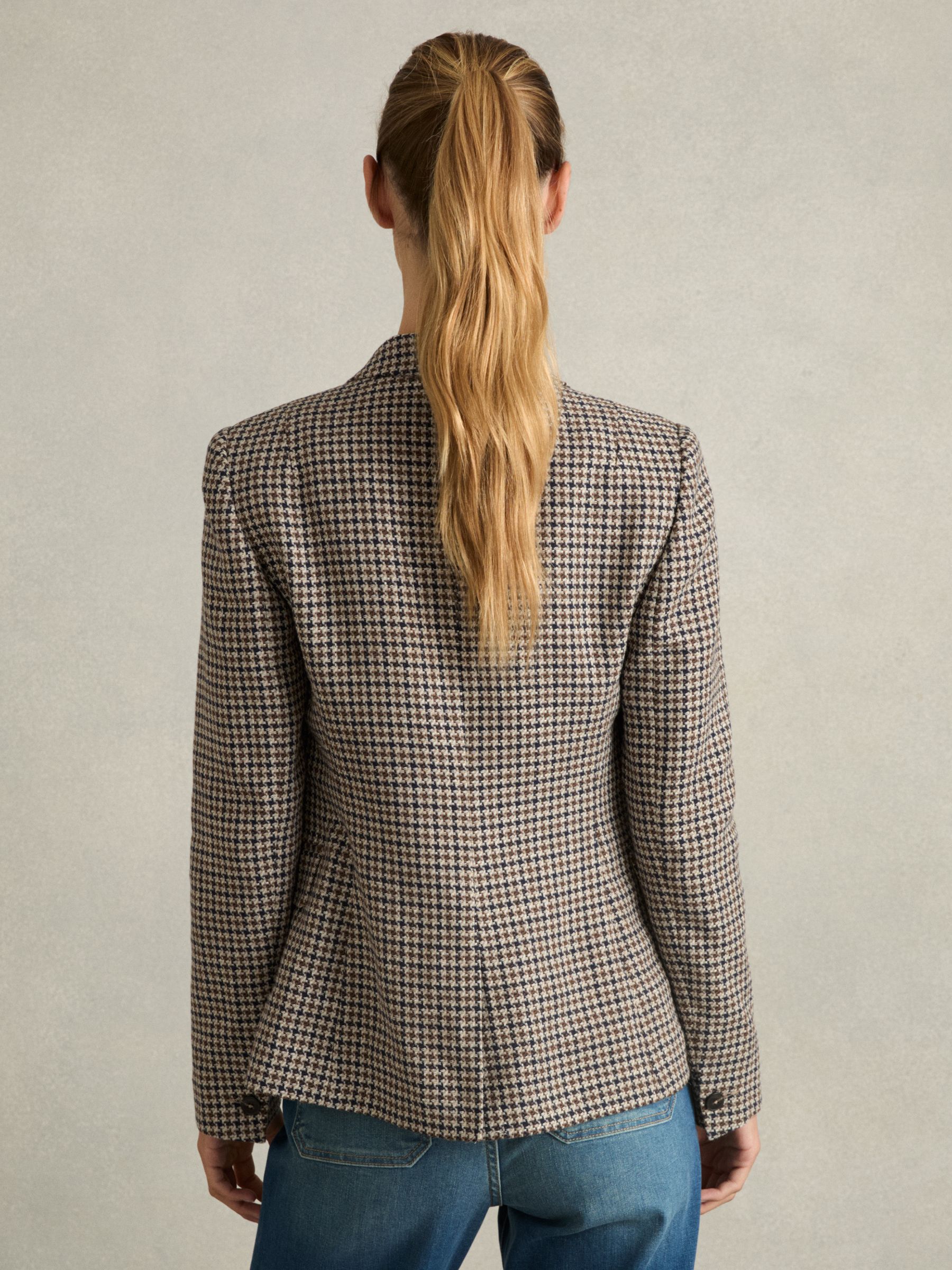 Petite Cotton-Linen Double-Breasted Houndstooth-Check Blazer in Navy Neutral Check - Image 6 of 8