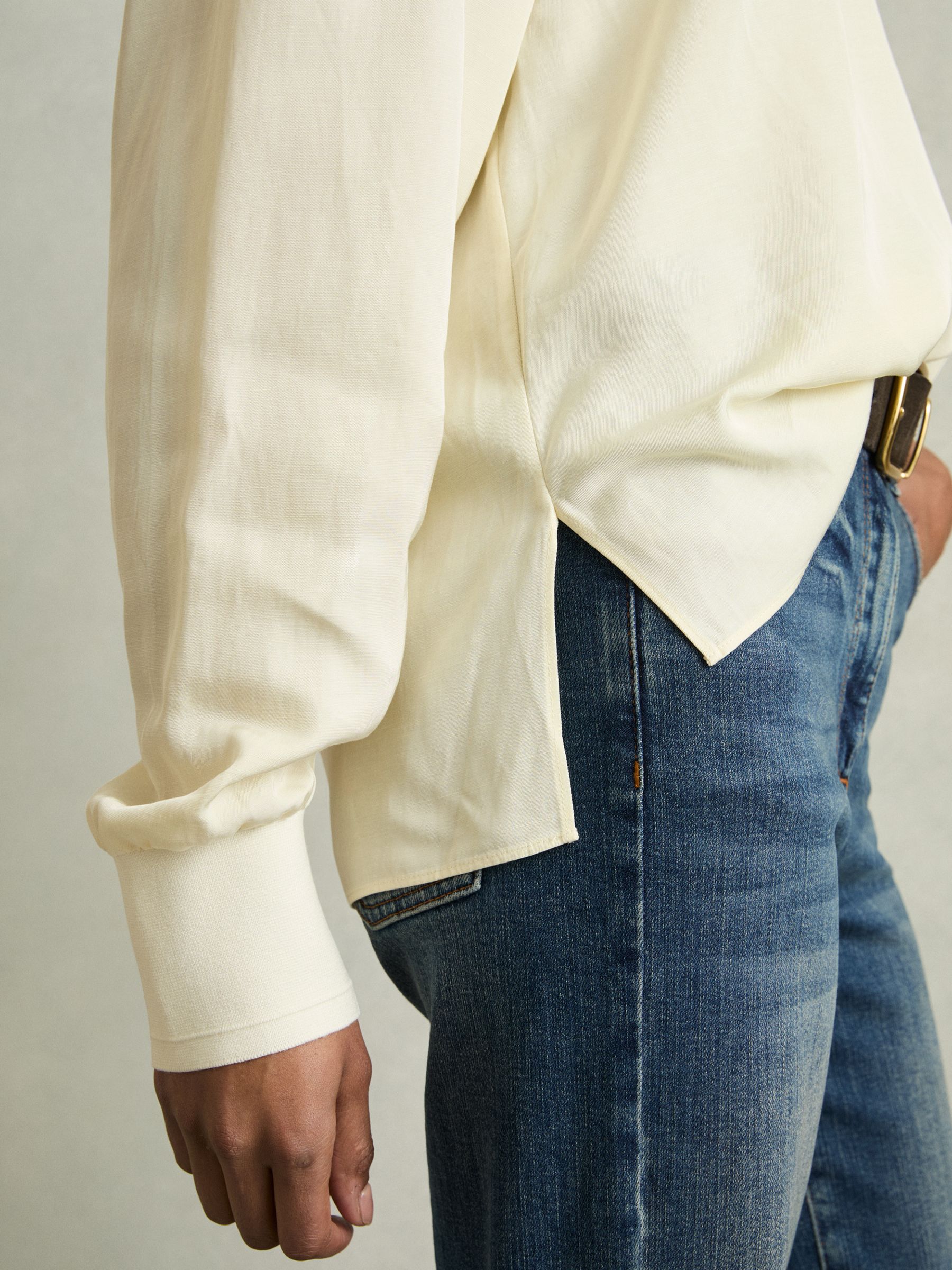 Overhead Open-Collar Shirt With Linen in Pale Yellow - Image 4 of 6