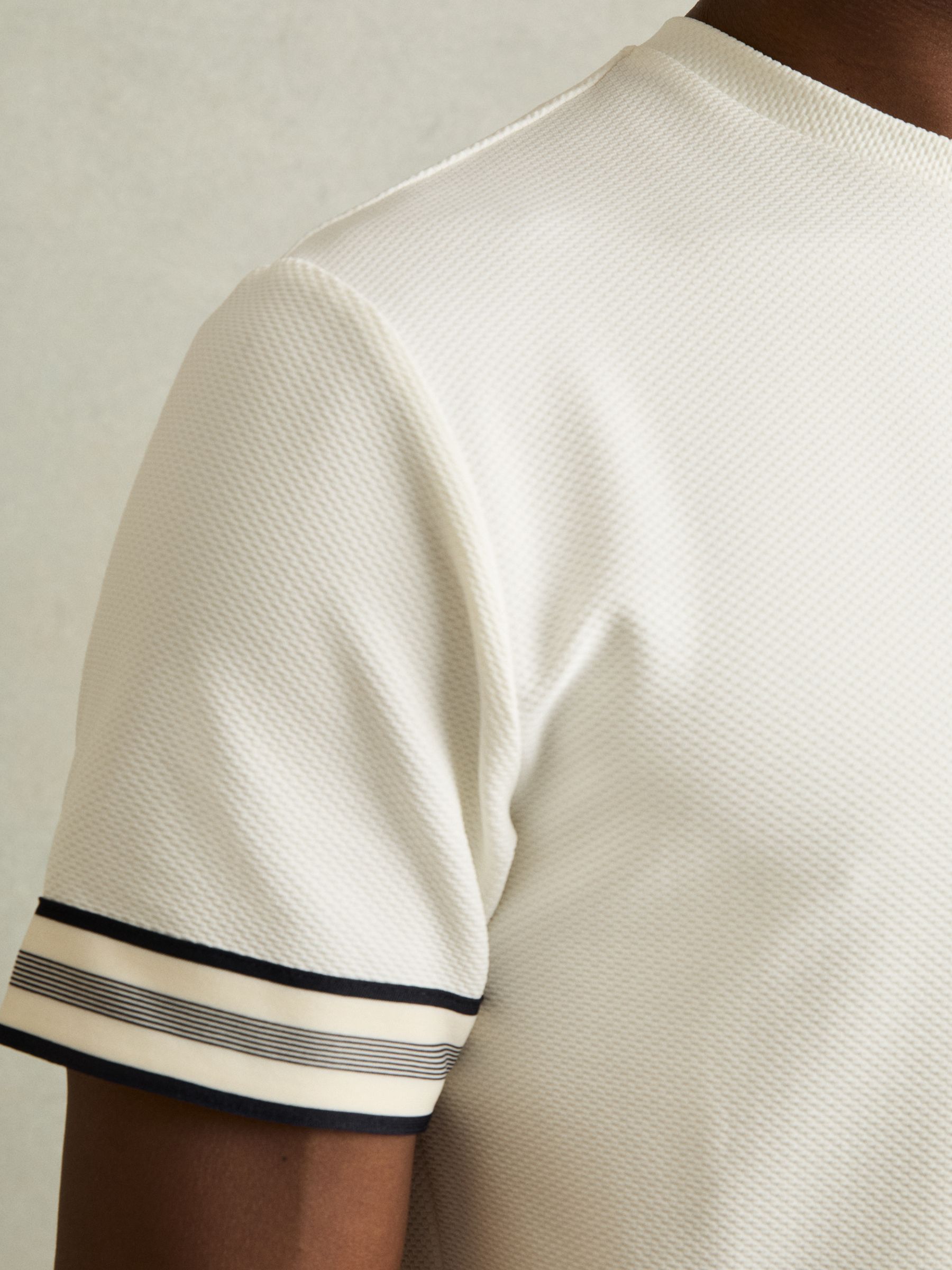 Tape-Cuff Textured T-Shirt in White - Image 4 of 6
