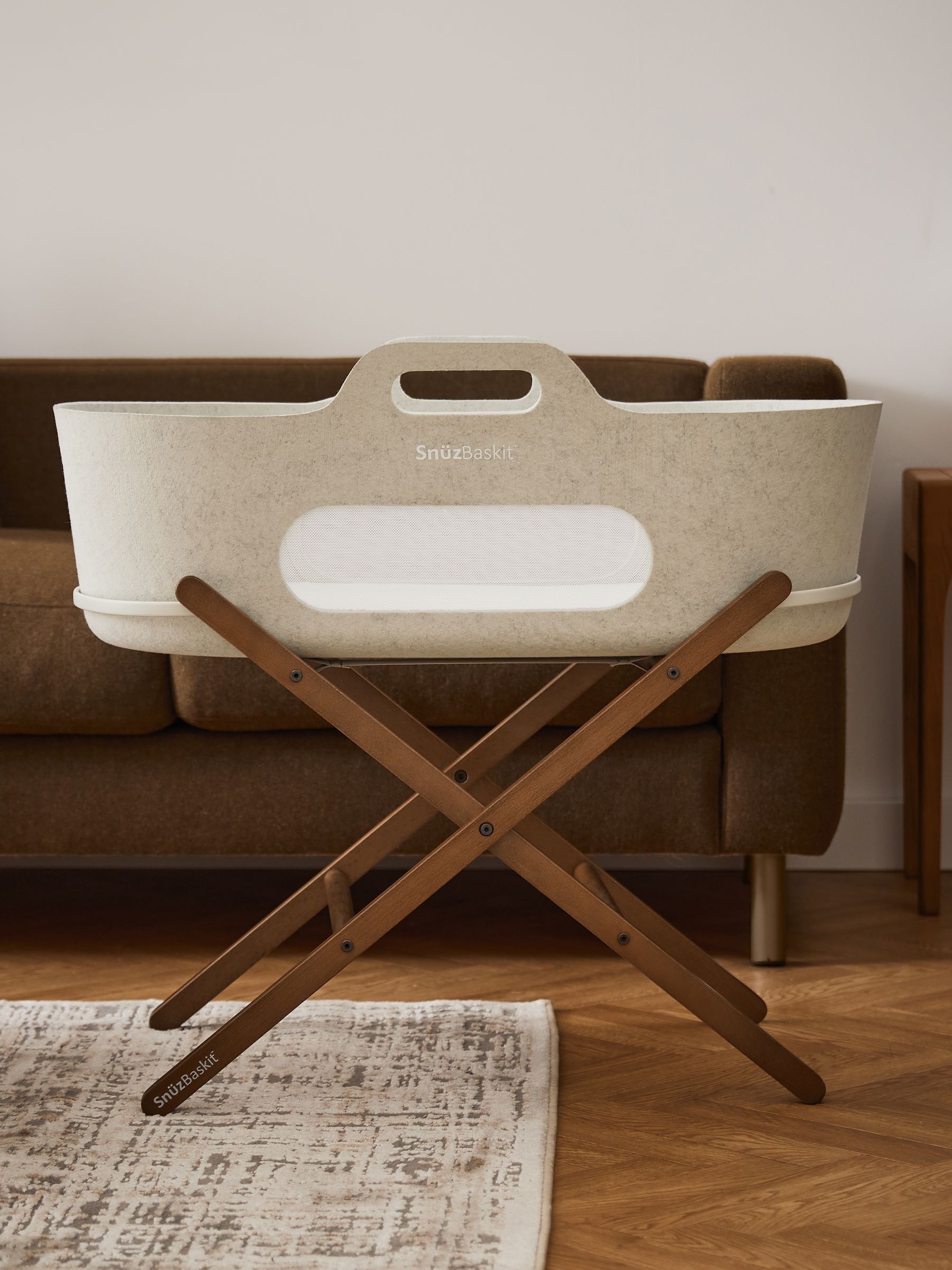 Snuz Barley or Walnut SnuzBaskit Moses Basket & Stand Set - Image 1 of 9