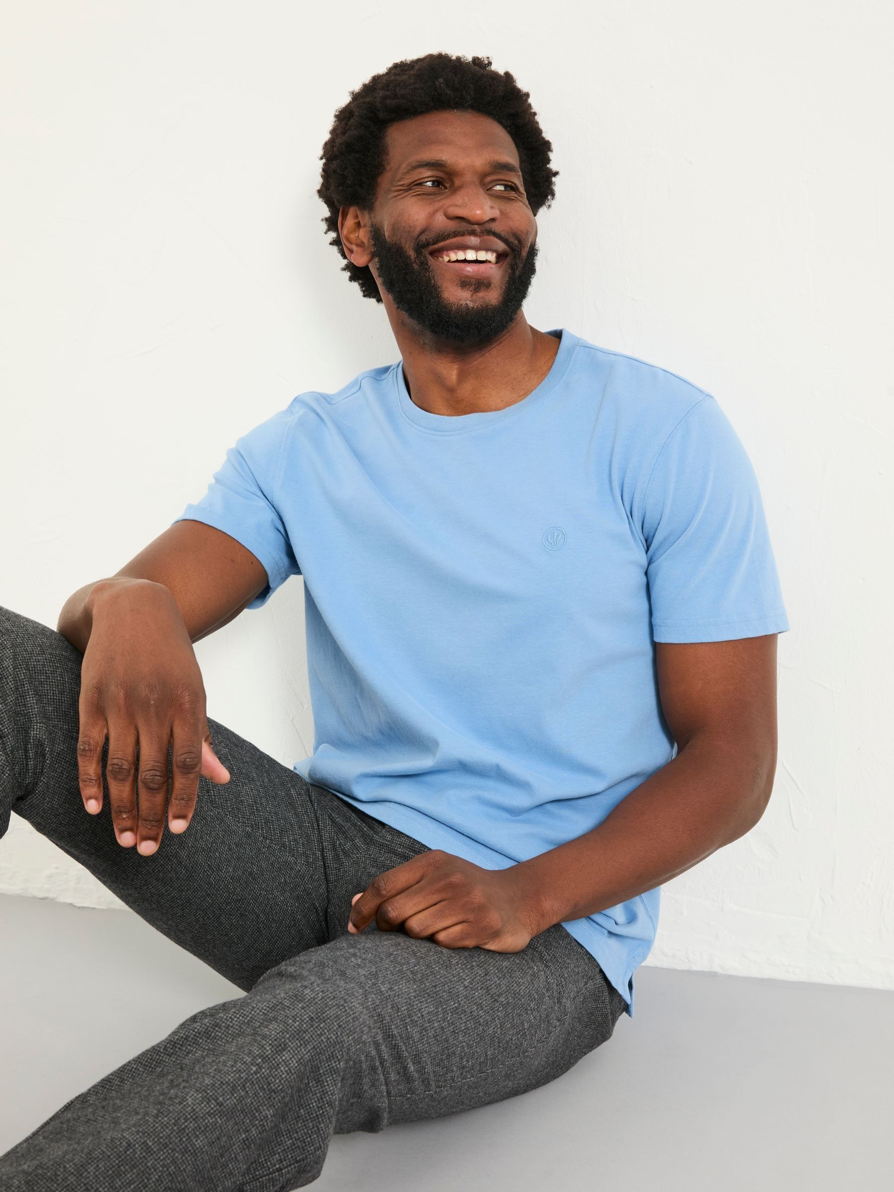 Lulworth Chambray Blue Short Sleeve T-Shirt - Image 4 of 5