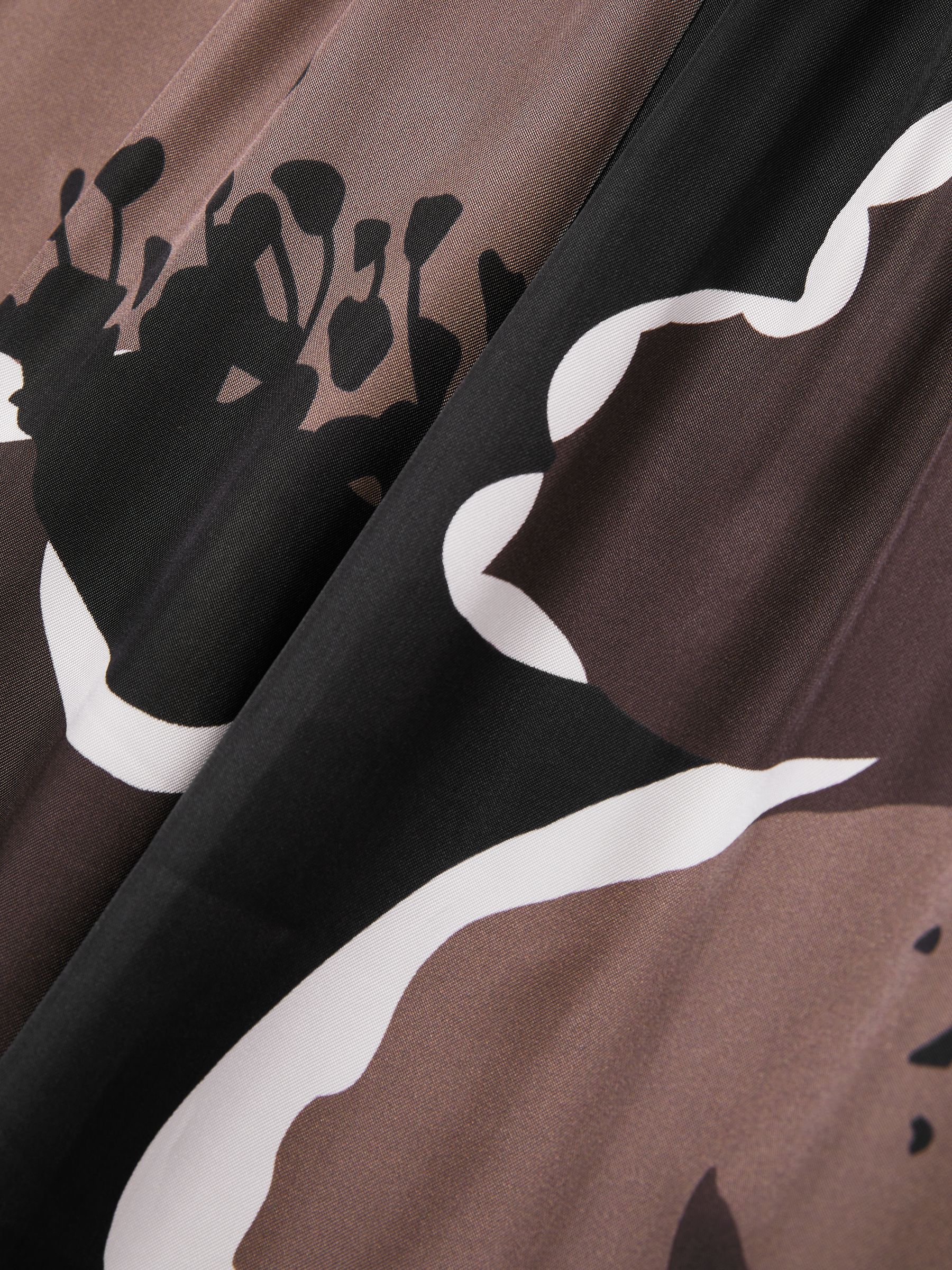 Floral-Print Wide-Leg Trousers in Black/Brown - Image 7 of 7