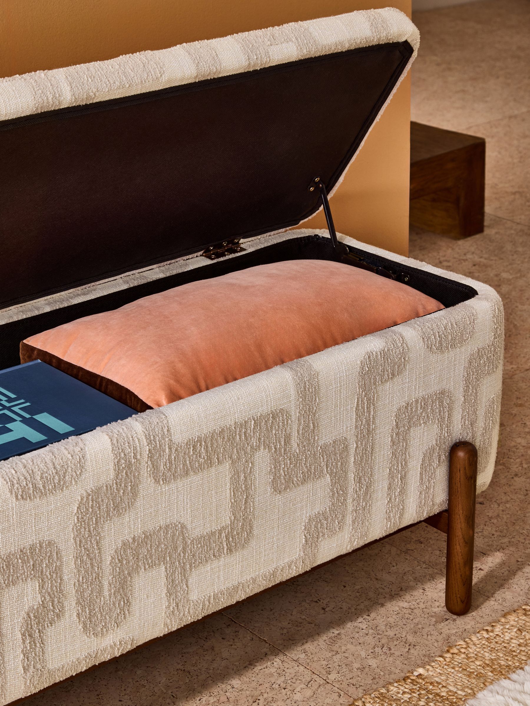 Asare Storage Ottoman Bench in Clyde Abstract Weave Natural Sand - Image 3 of 5