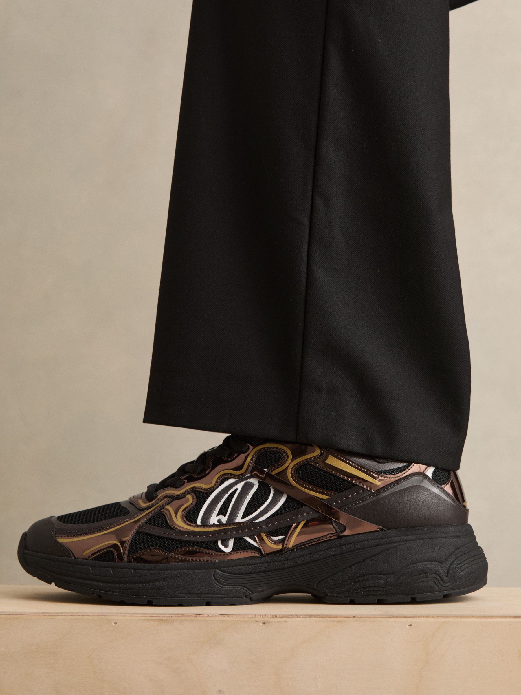 Overlay Logo Running Trainers in Electric Brown - Image 2 of 5