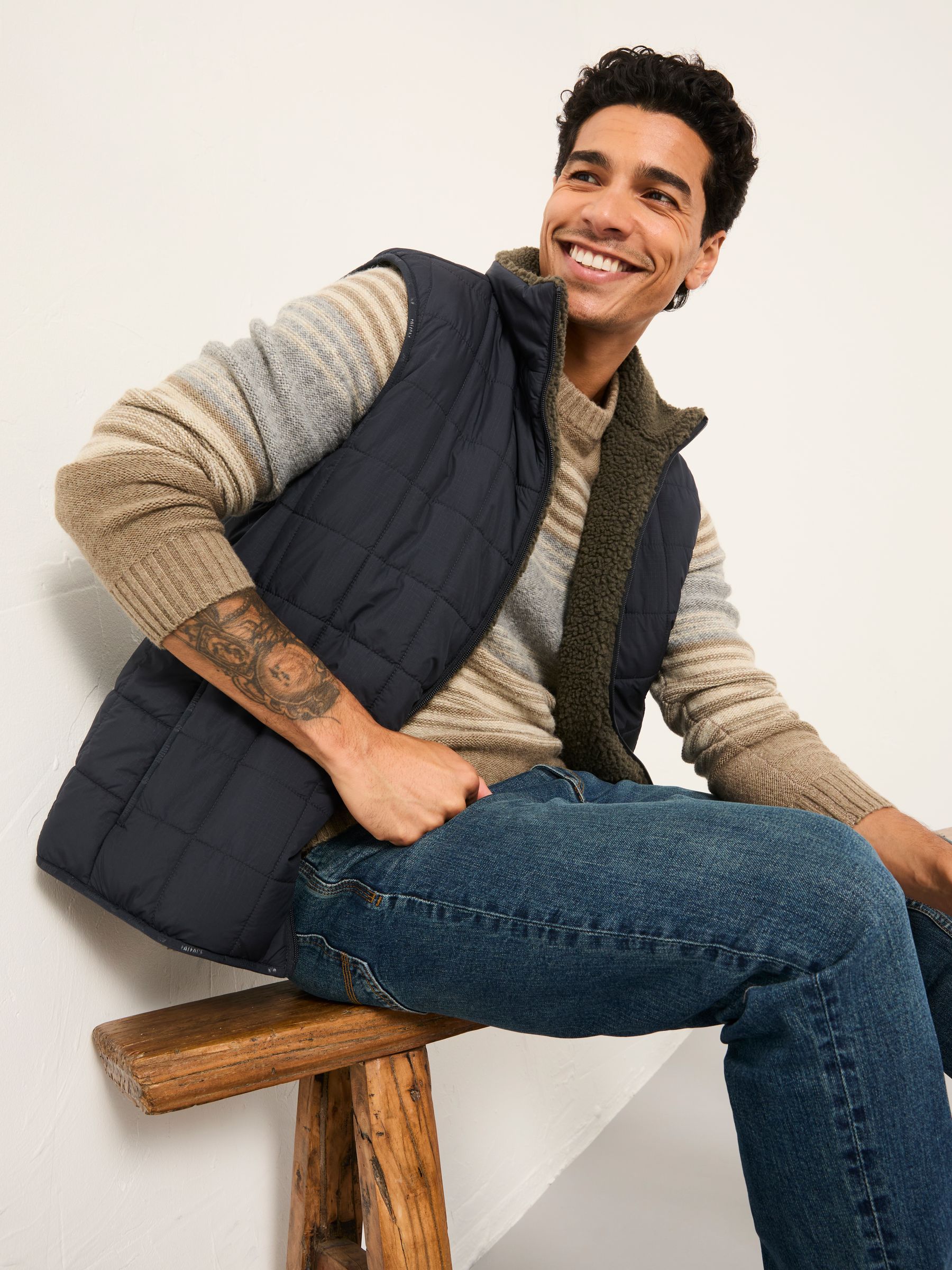 Tromso Navy 2 in 1 Reversible Gilet - Image 4 of 8