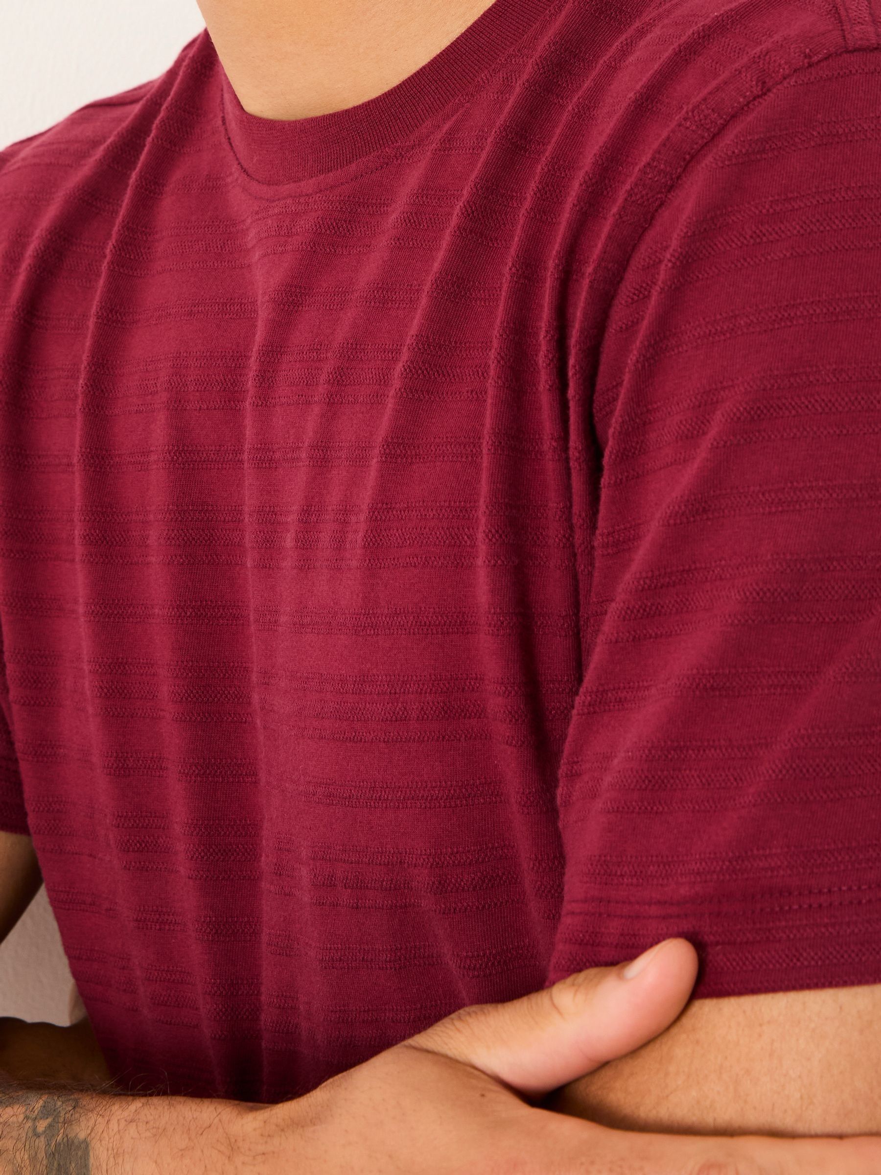 Lulworth Claret Textured Tshirt - Image 3 of 5