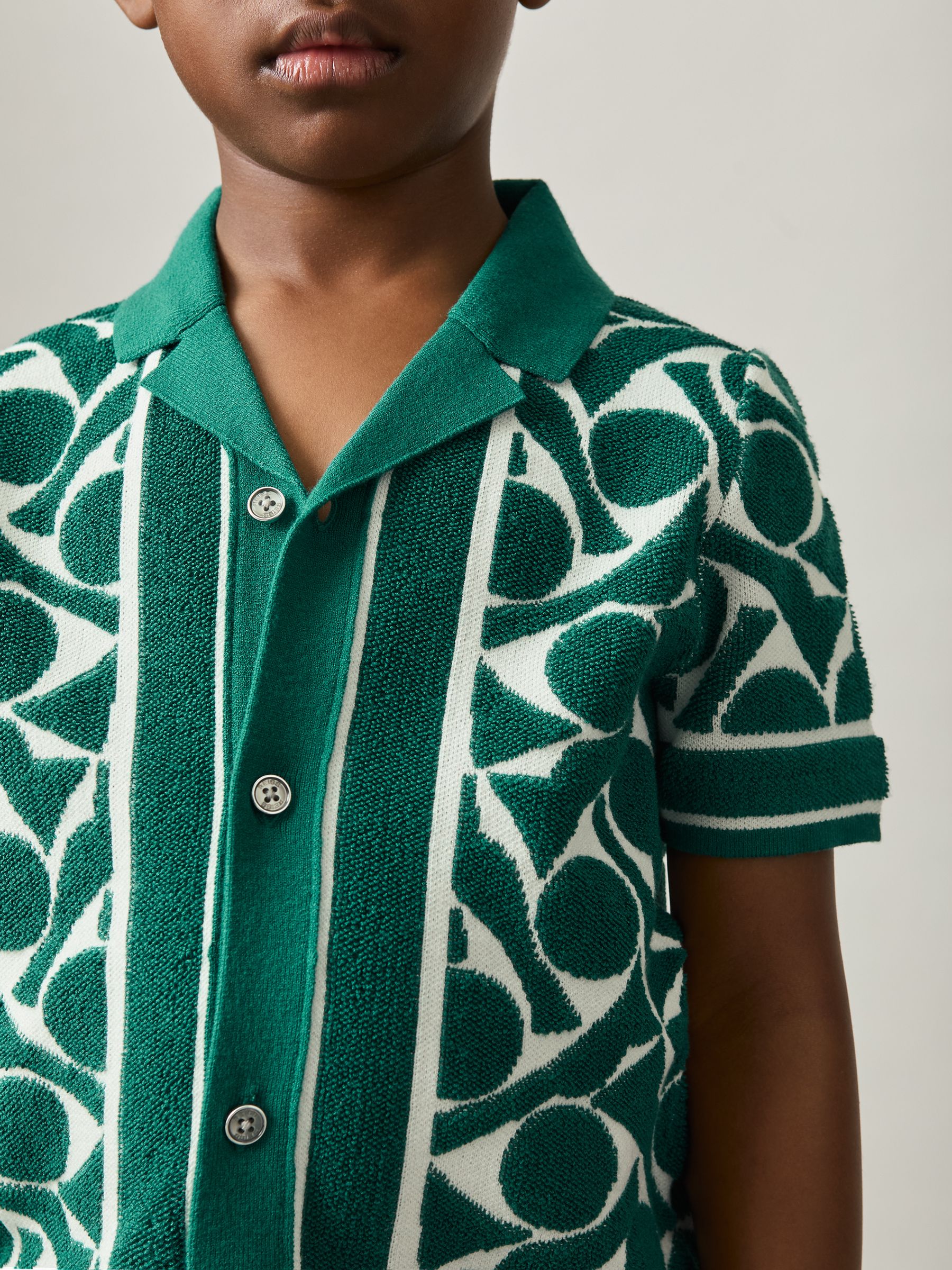 9-13 yrs Abstract-Pattern Towelling Shirt in Green/White - Image 4 of 5