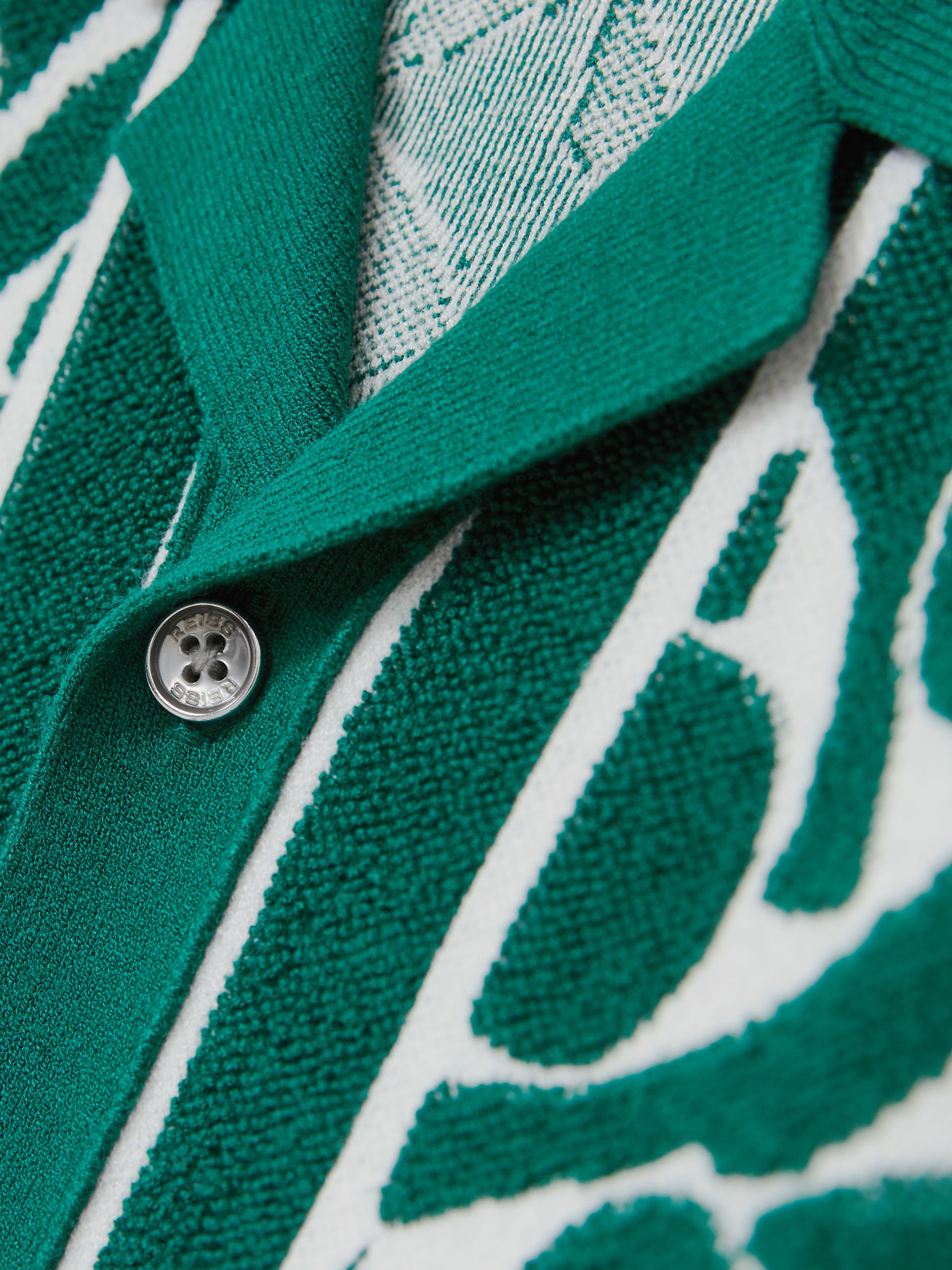 9-13 yrs Abstract-Pattern Towelling Shirt in Green/White - Image 5 of 5