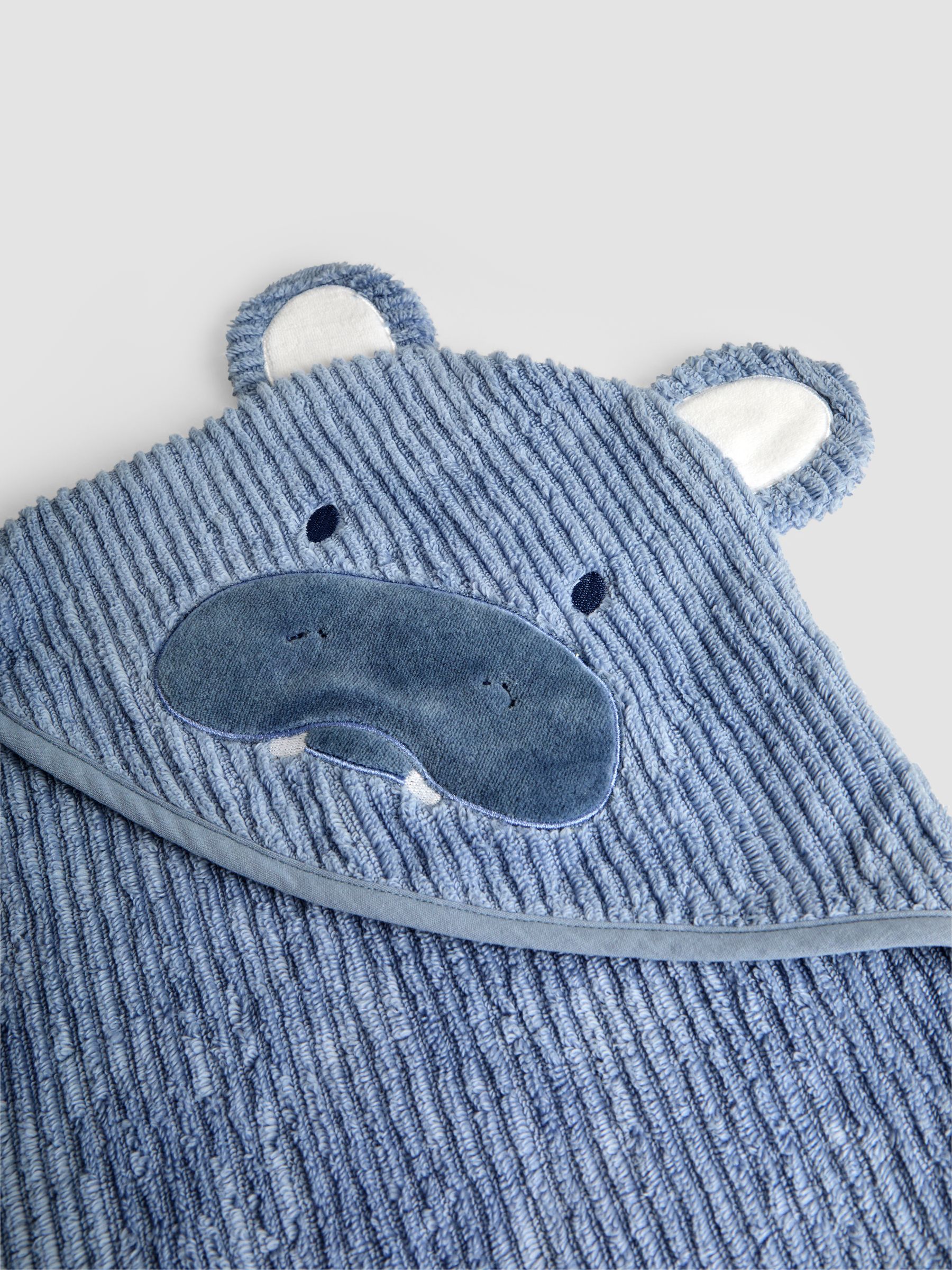 Character Hooded Towel - Image 3 of 4