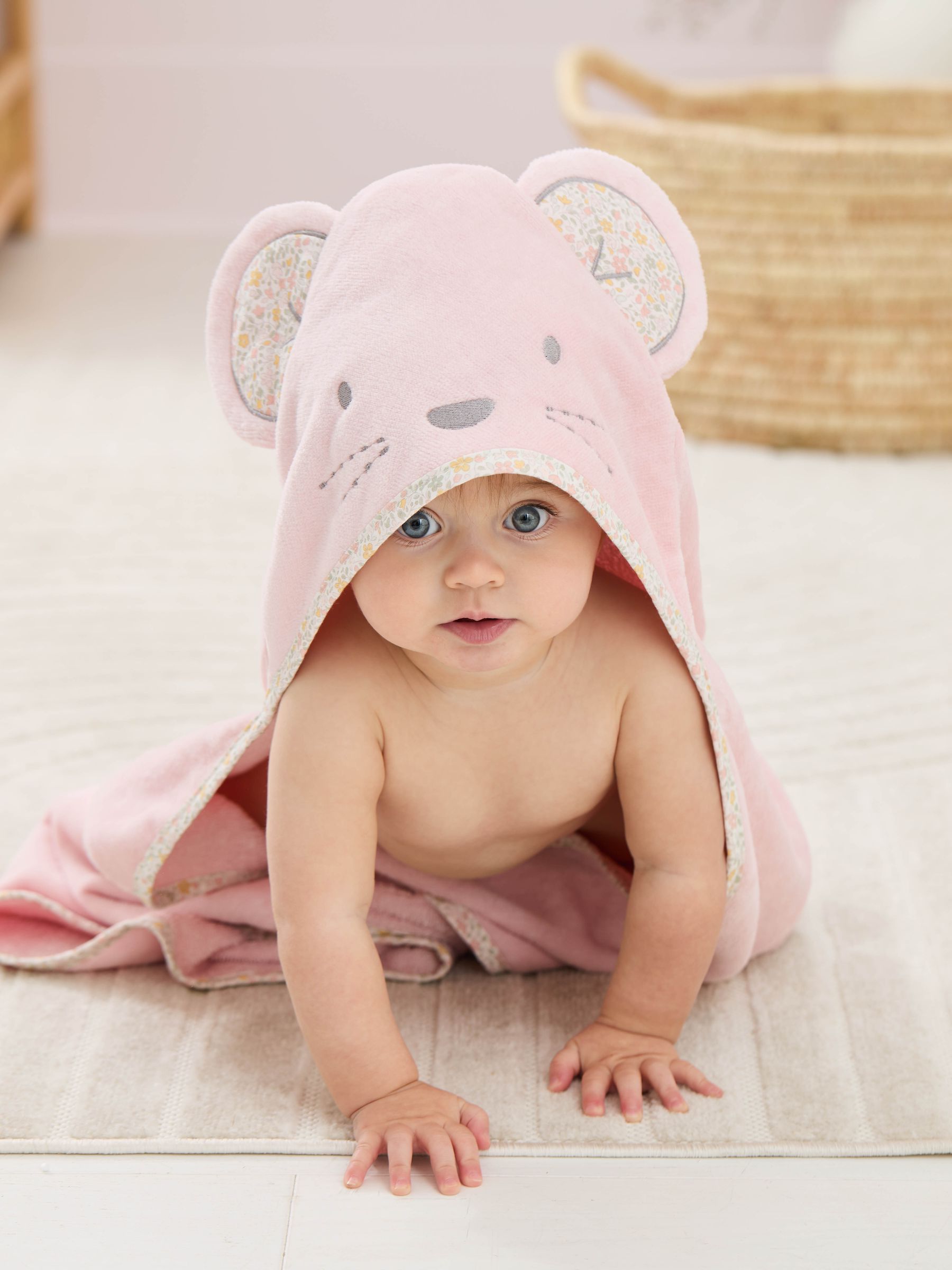 Character Hooded Towel - Image 2 of 3