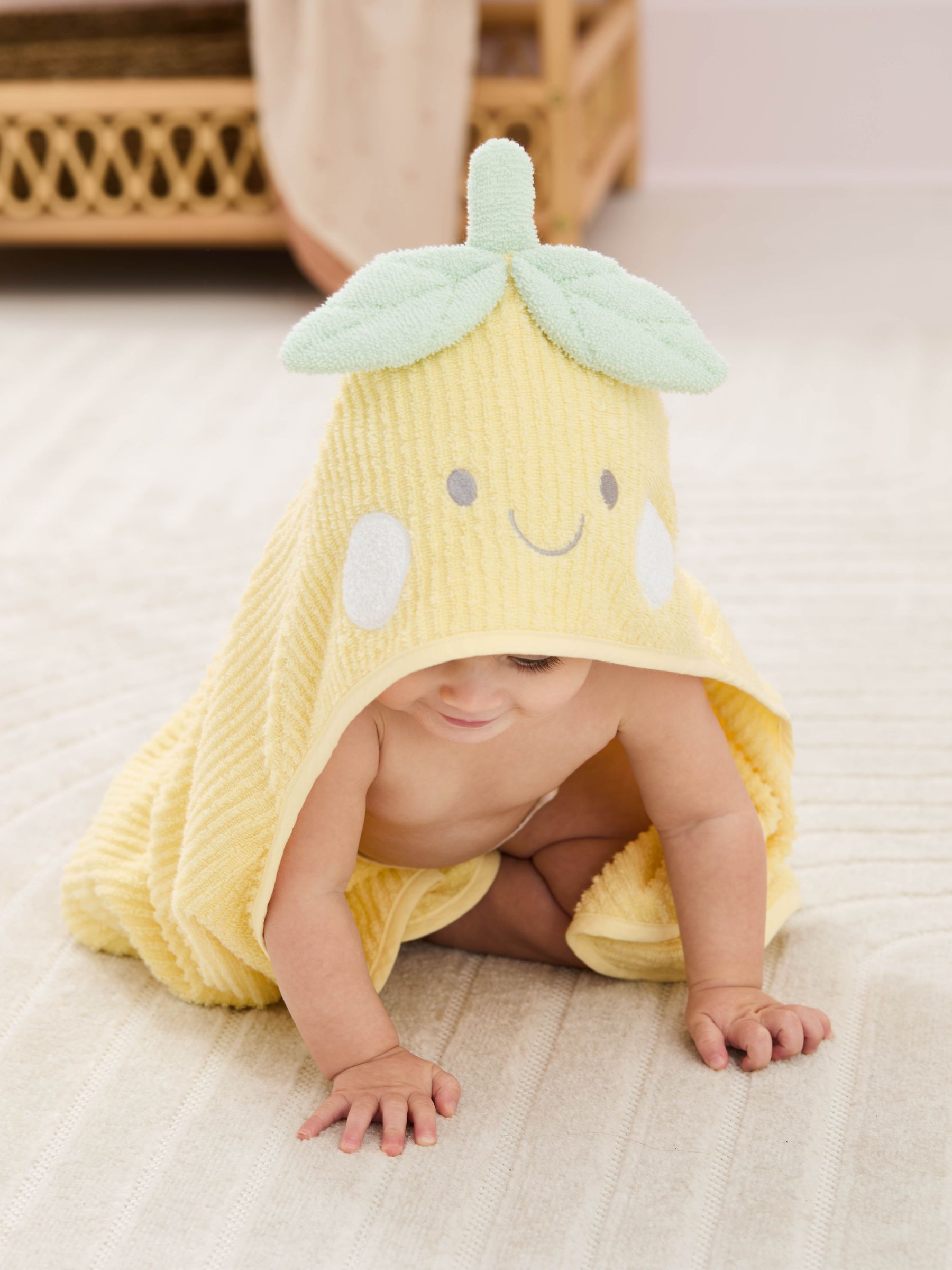 Character Hooded Towel - Image 4 of 5